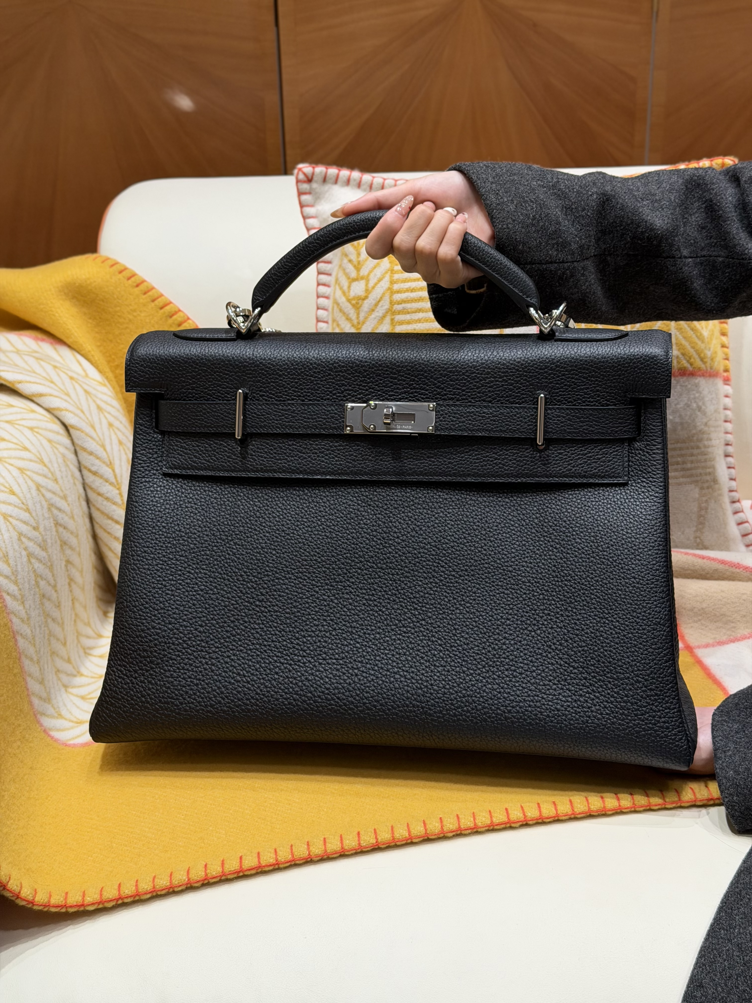 에르메스 Hermes Kelly Maxi 42cm Togo 89 Noir/silver