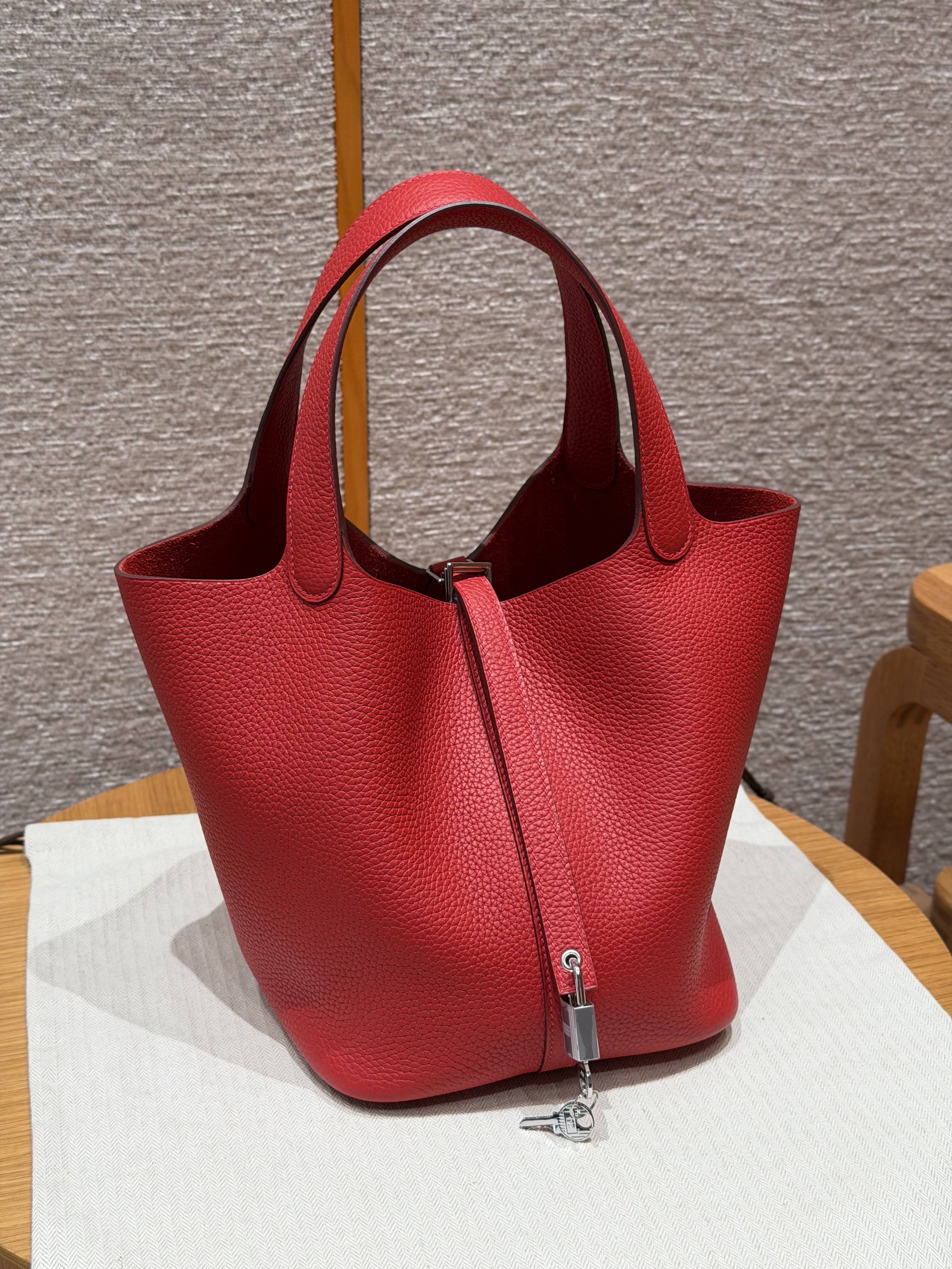 에르메스 Hermes Picotin lock 22cm clemence Q5 Rouge Casque/silver