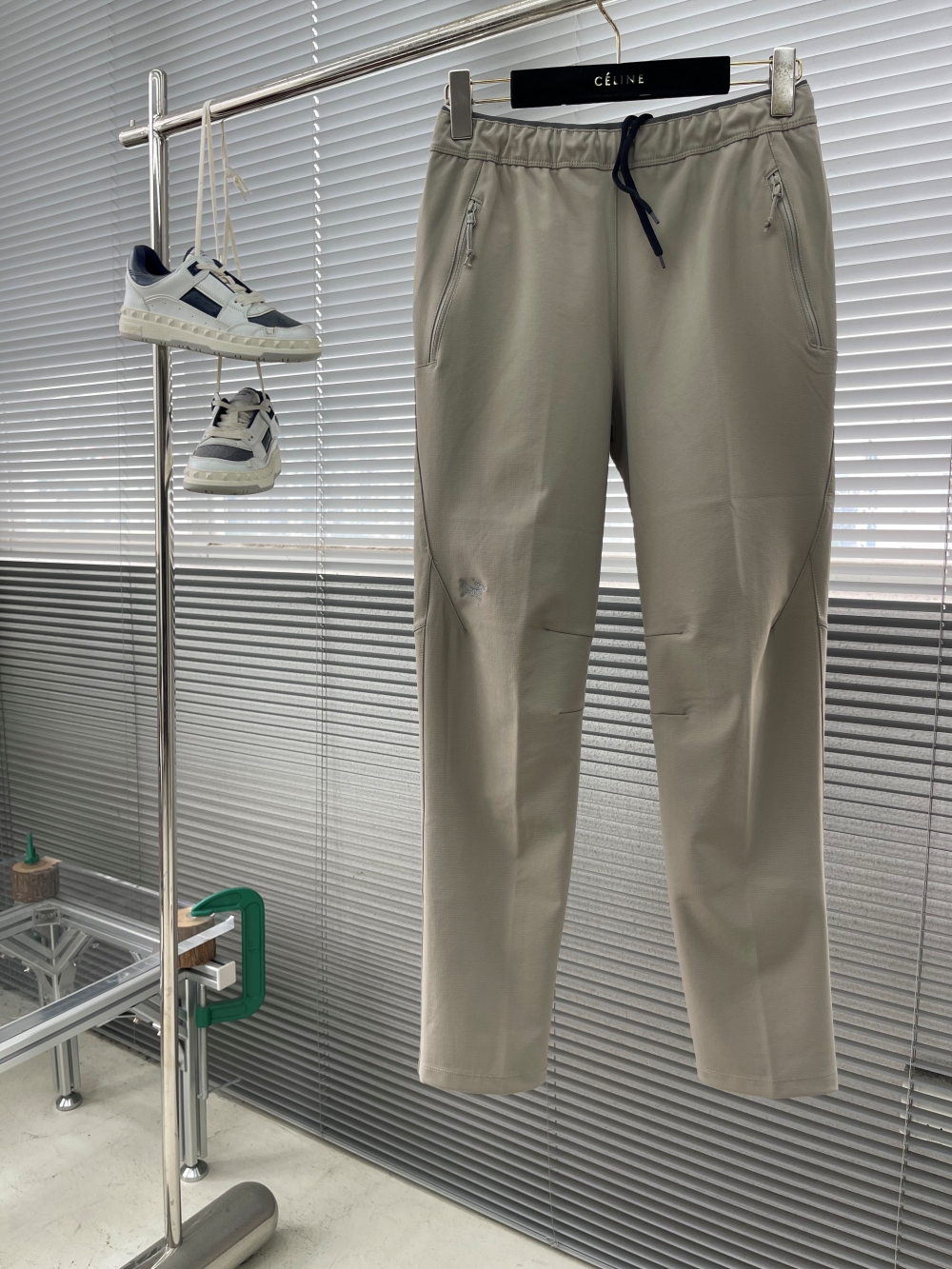 아크테릭스 ARC'TERYX 바지