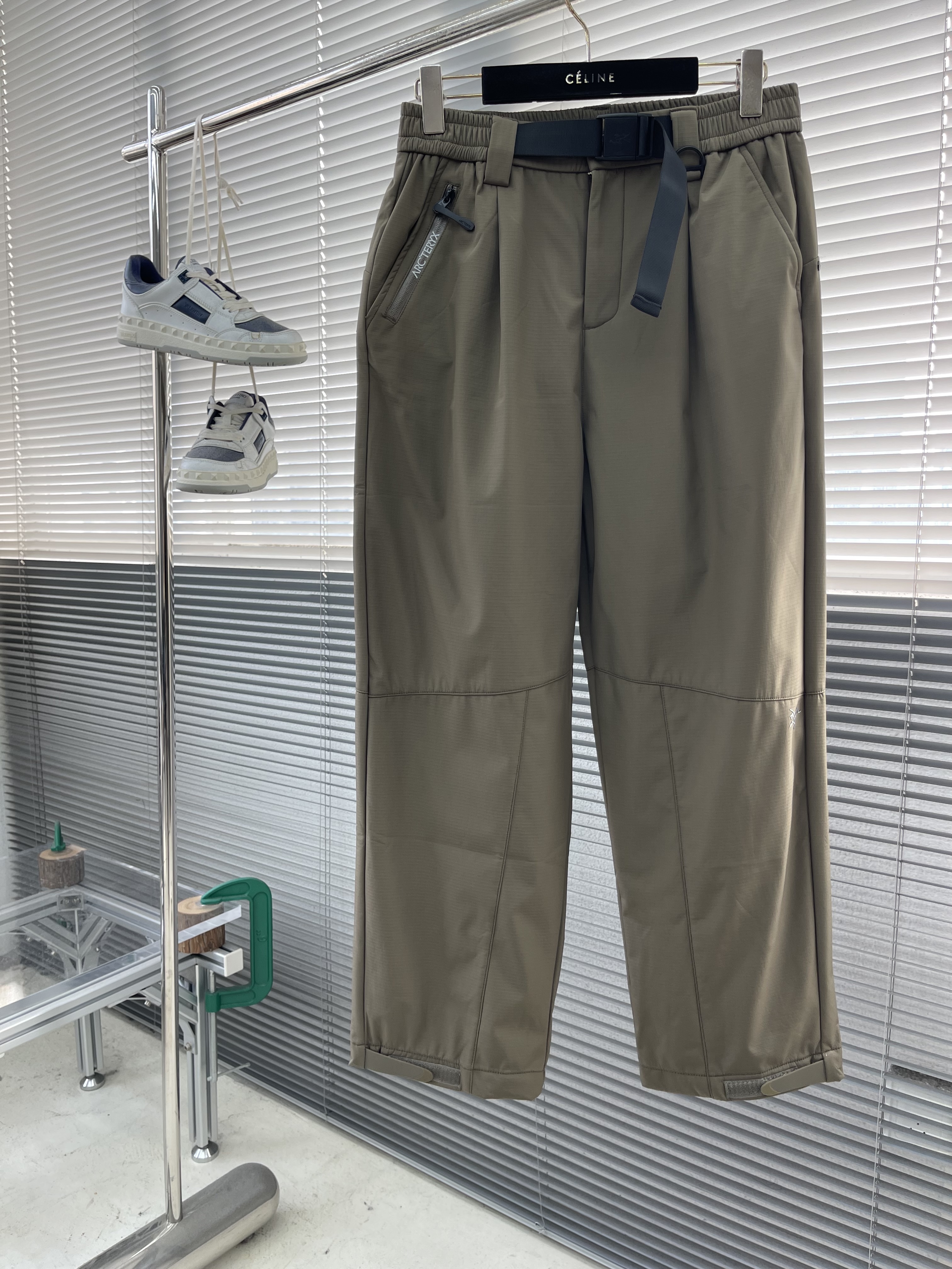 아크테릭스 ARC'TERYX 바지