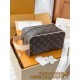 루이비통 Louis Vuitton M83112 LOCKER DOPP KIT 클러치 23cm