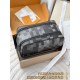 루이비통 Louis Vuitton M15109 Dopp Kit 클러치 28cm