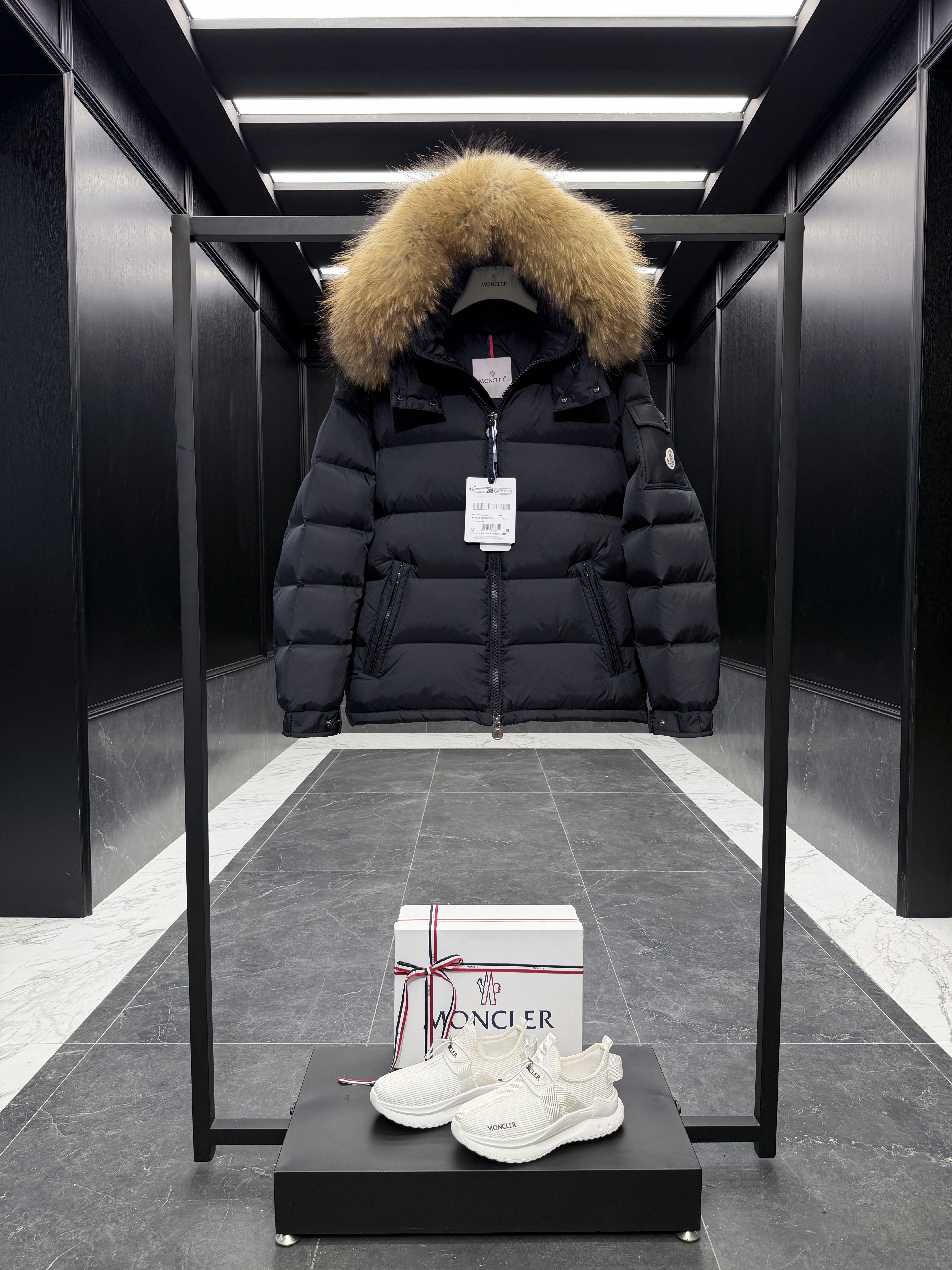 몽클레어 Moncler Mayaf 다운재킷。