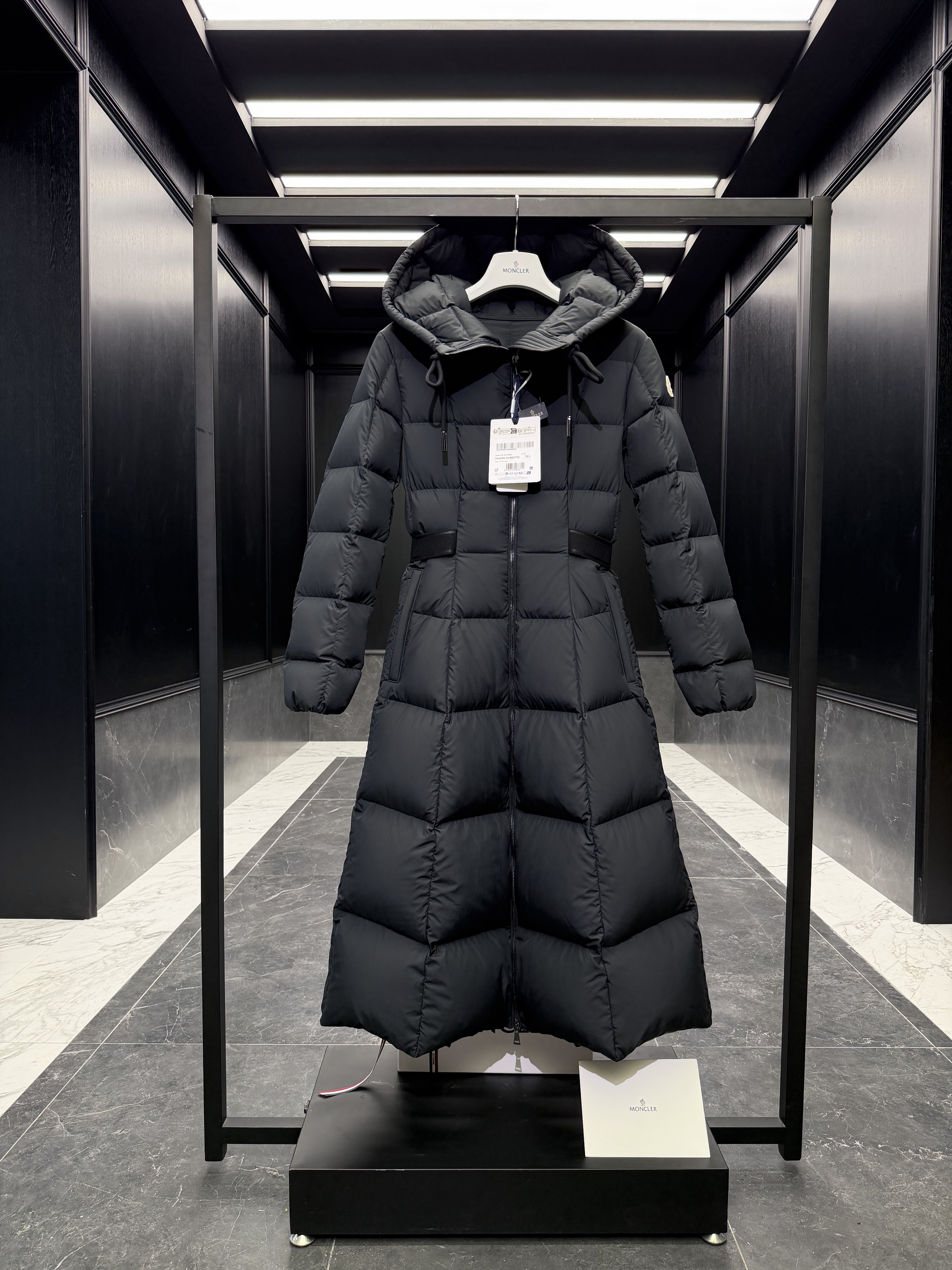 몽클레어 Moncler Faucon 롱 다운재킷。