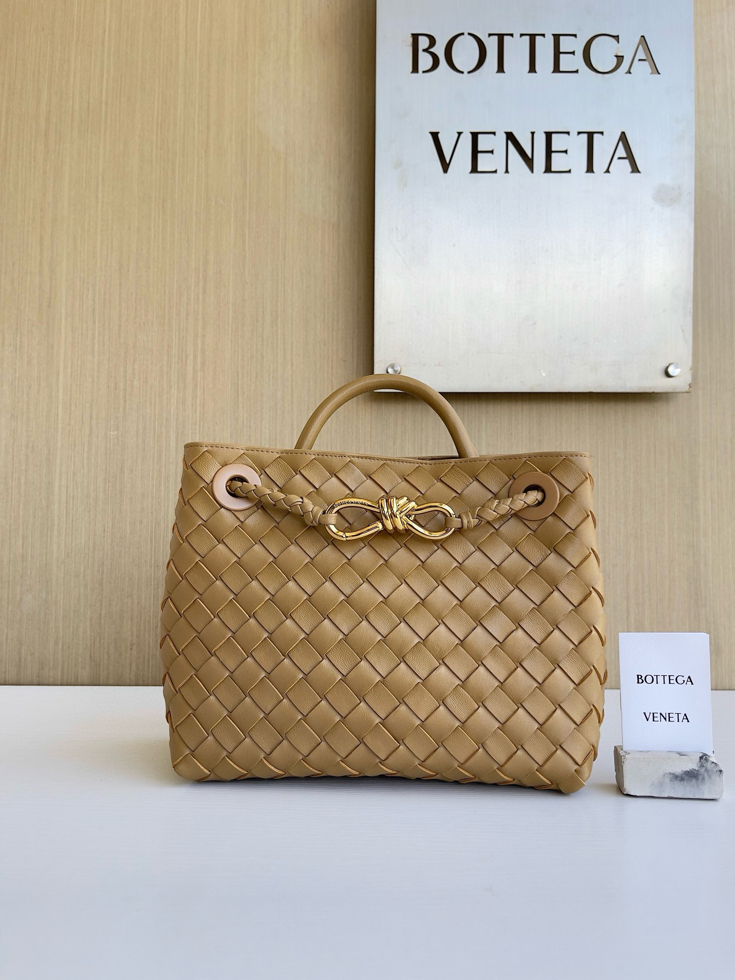 보테가 베네타 Bottega Veneta 743568 Andiamo 25cm