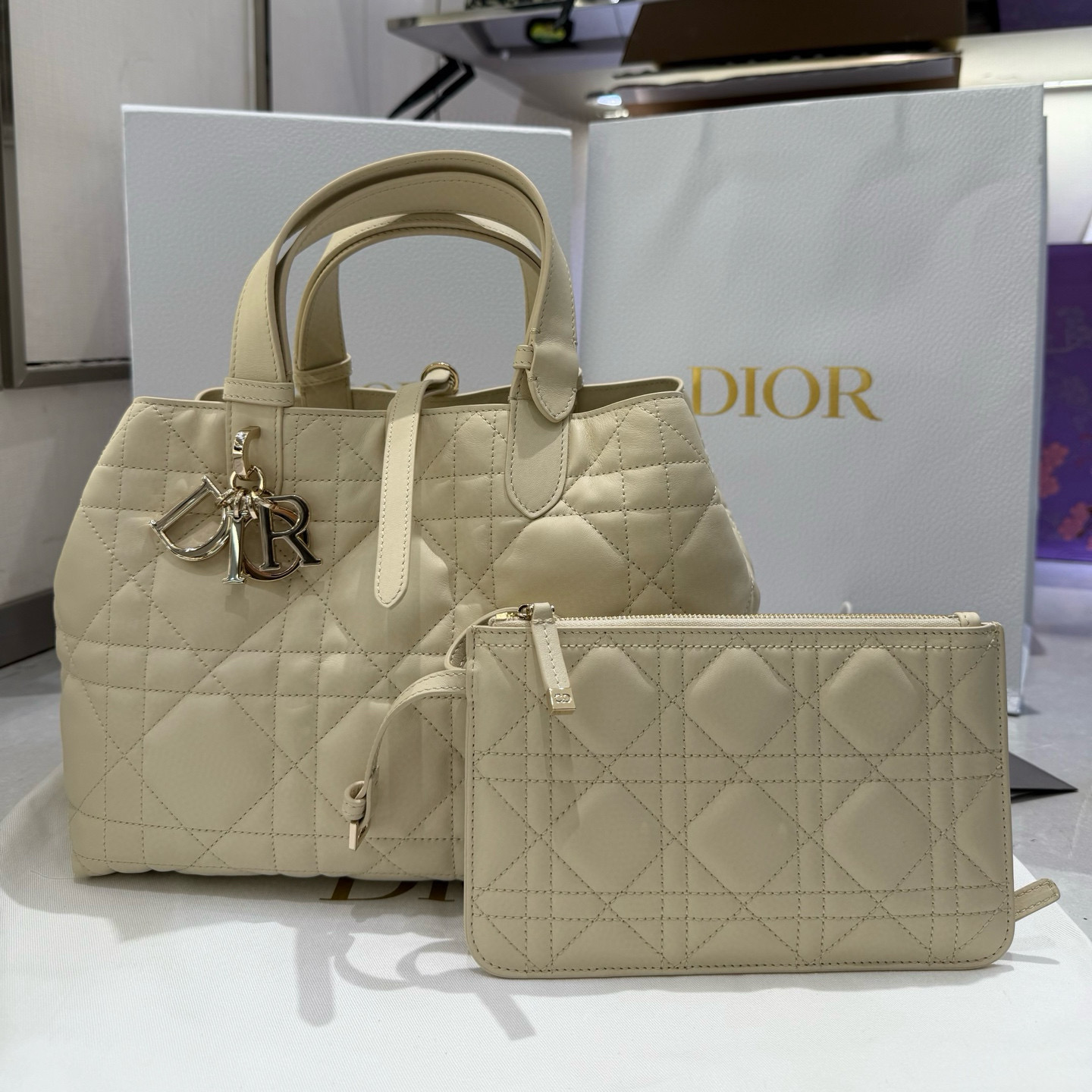 디올 Dior Medium Dior Toujours Bag Apricot 28.5cm