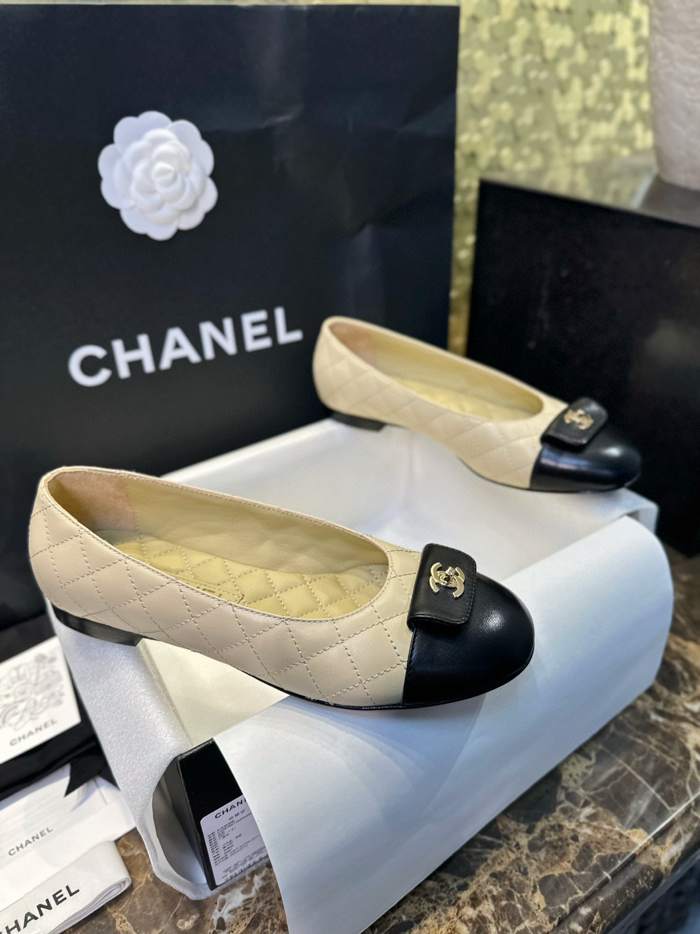 샤넬 CHANEL 24B G45879 발레리나 플랫 Apricot