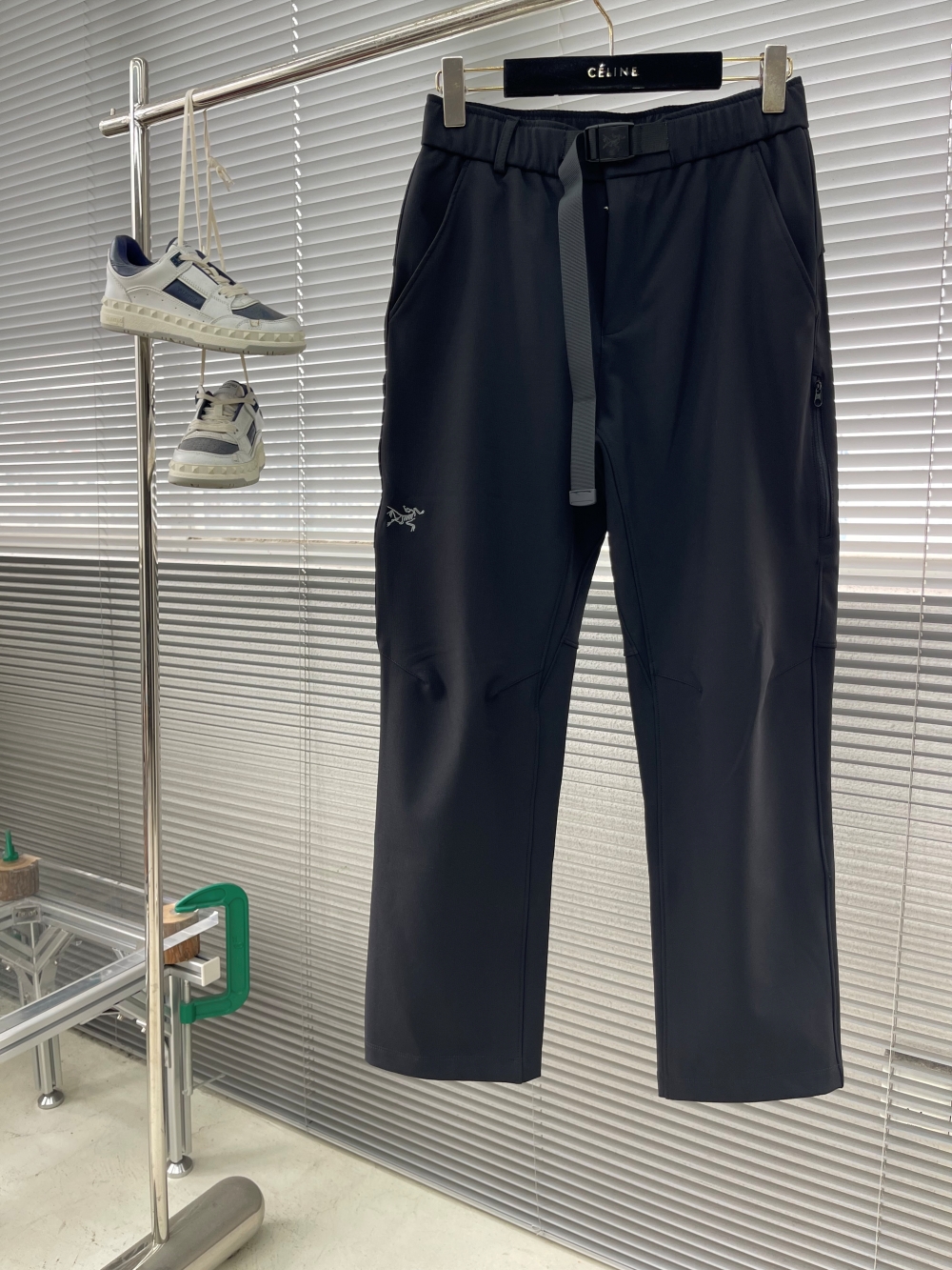 아크테릭스 ARC'TERYX 바지