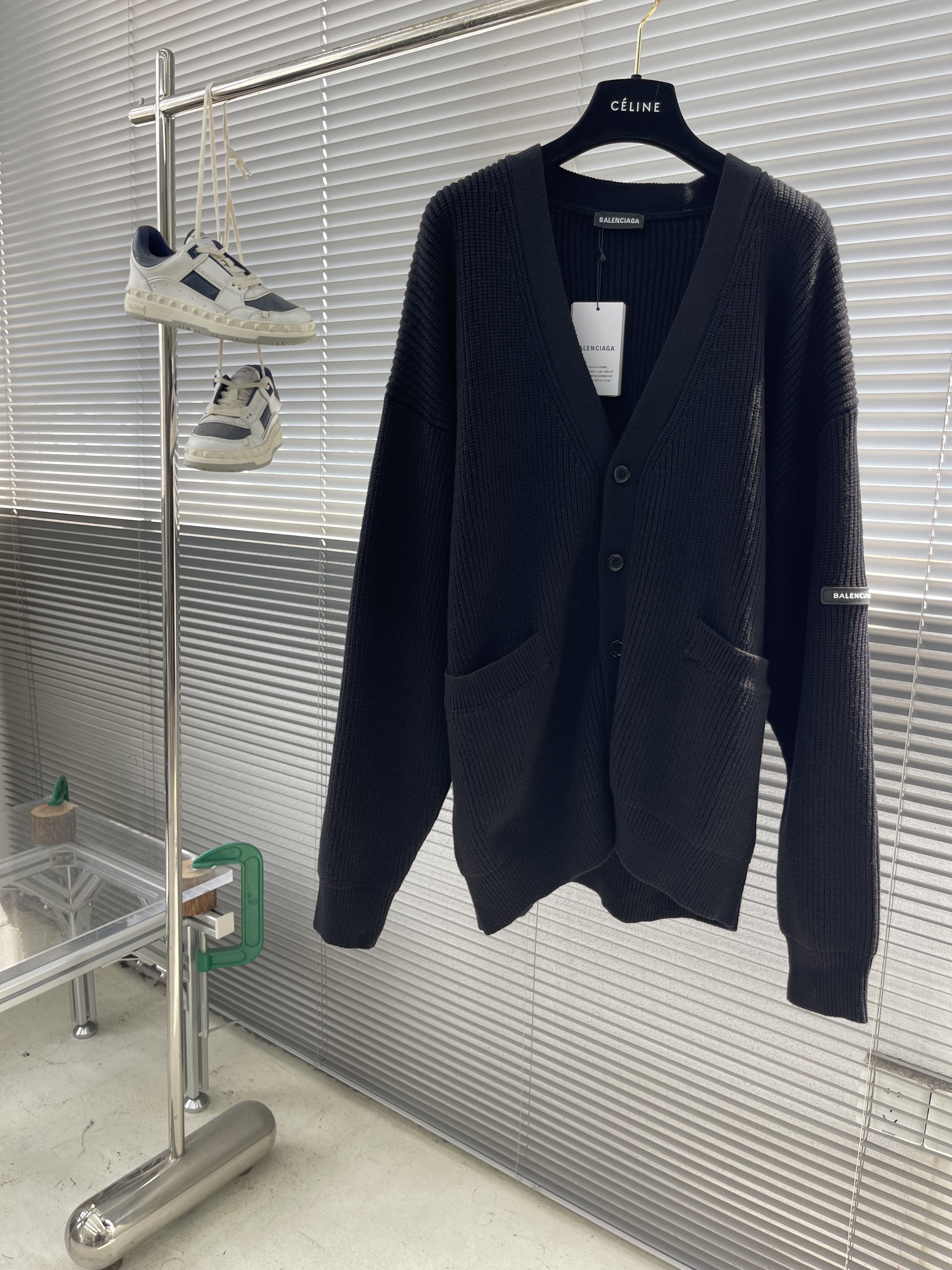 발렌시아가 Balenciaga 가디건