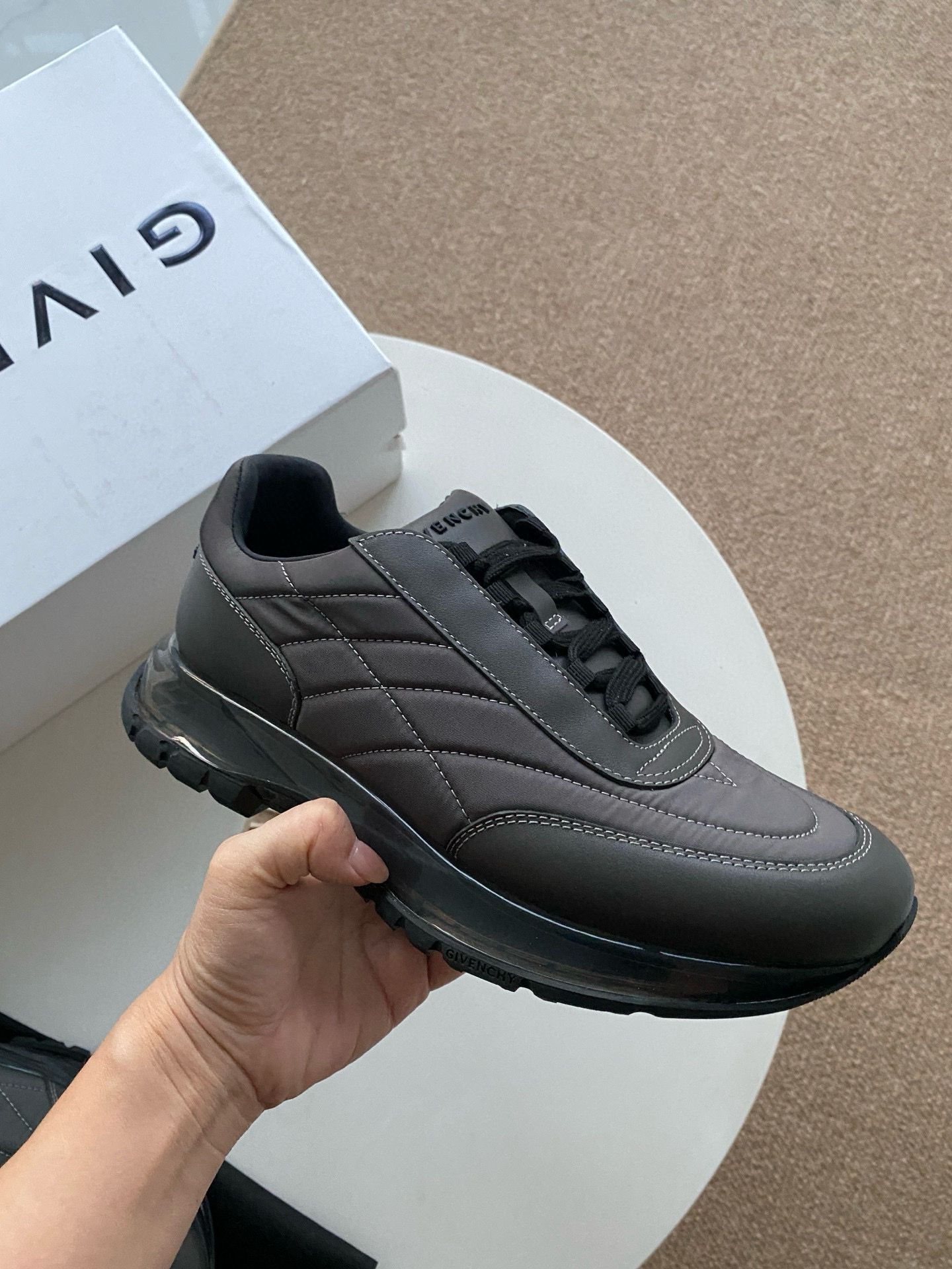 지방시 Givenchy 스니커즈