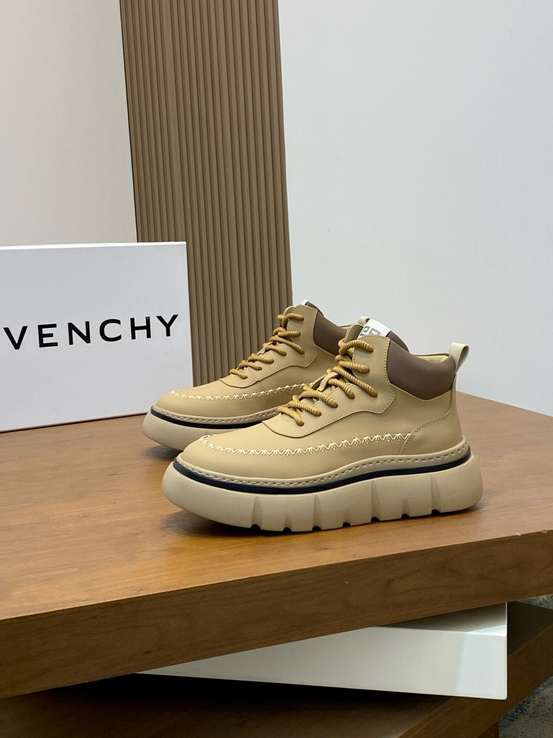 지방시 Givenchy 스니커즈