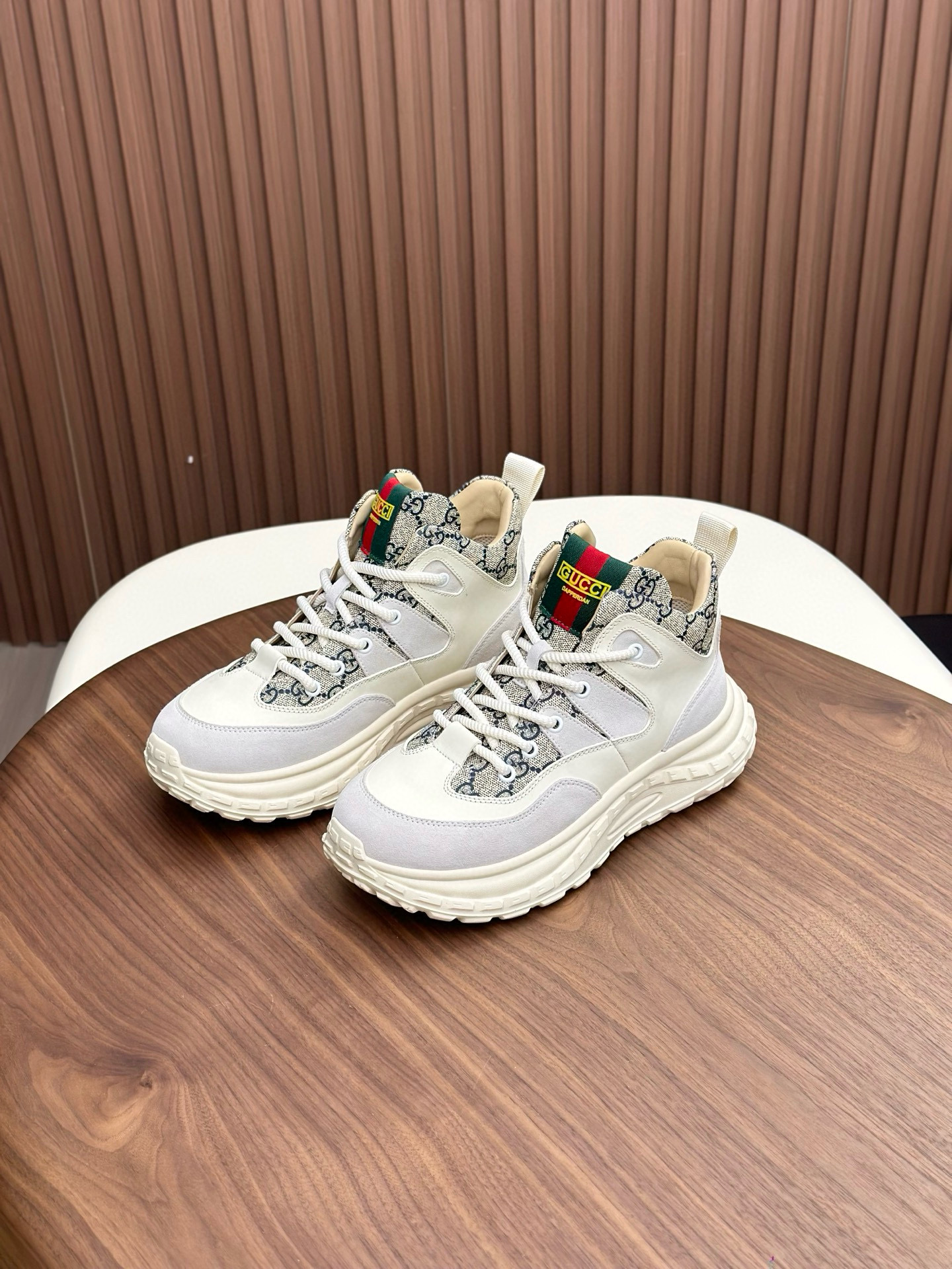 구찌 Gucci 스니커즈