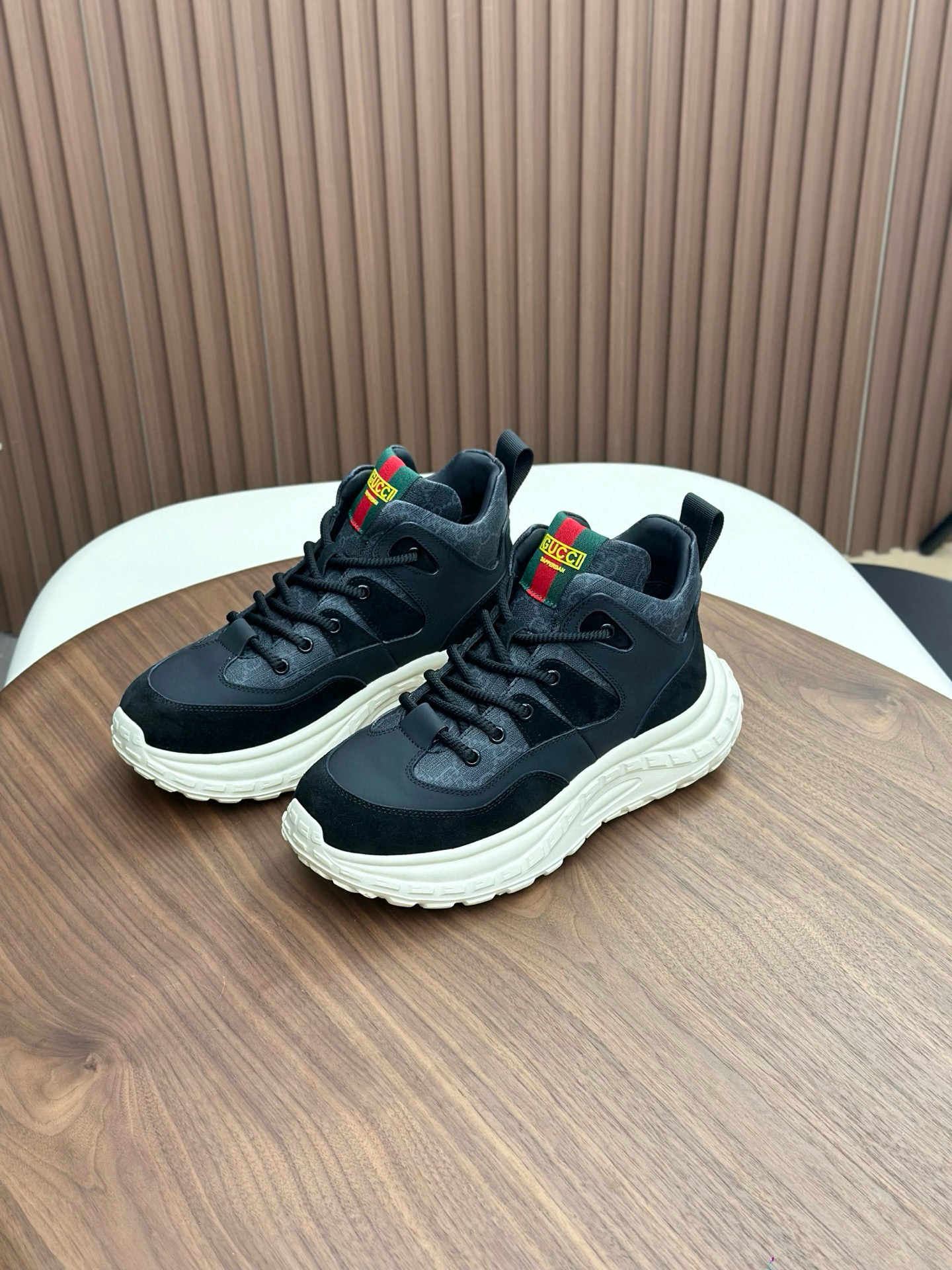 구찌 Gucci 스니커즈