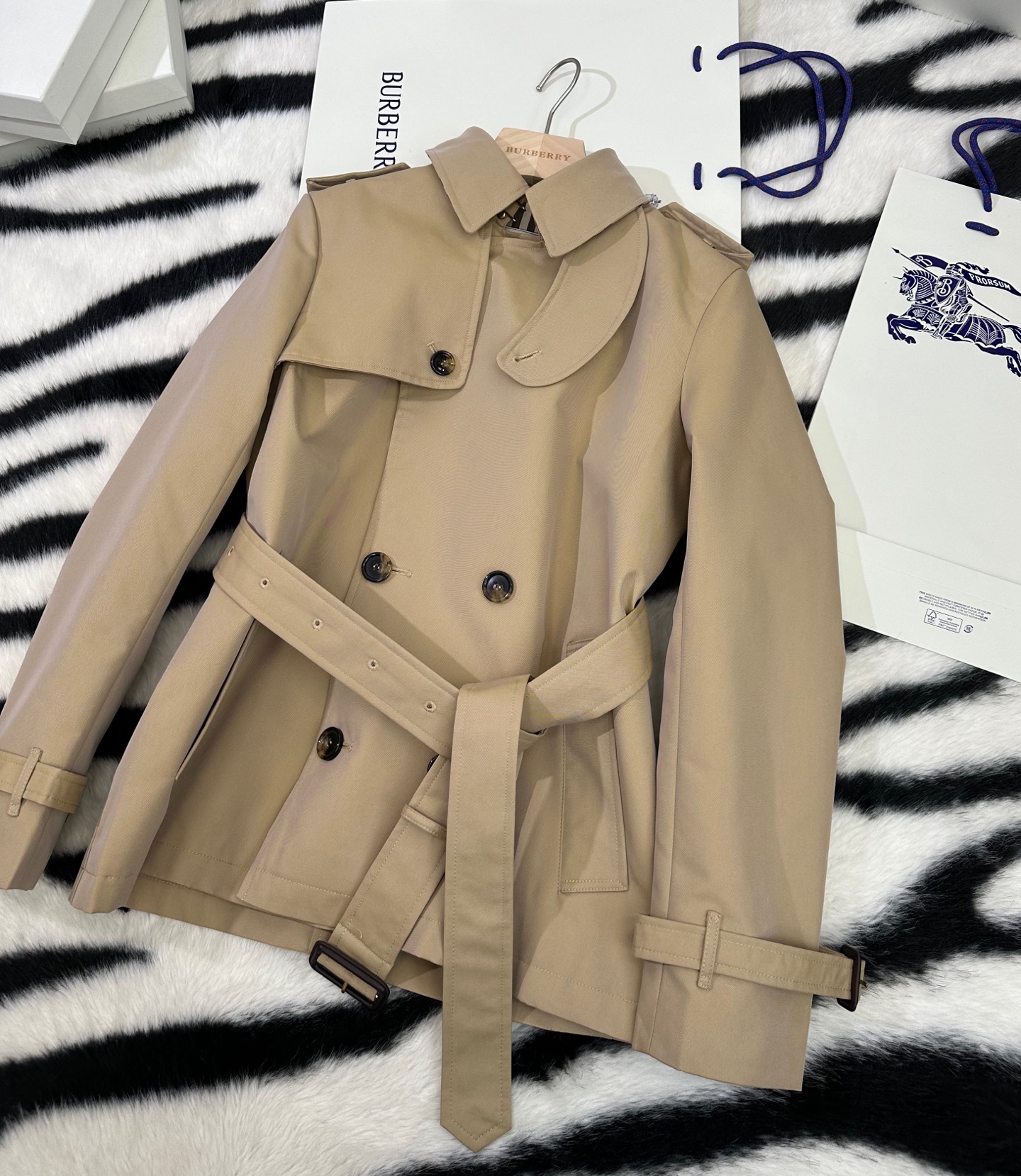 버버리 Burberry 코튼 블렌드 트렌치 재킷 81052991
