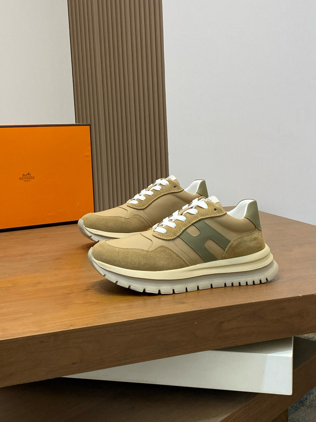 에르메스 Hermes 스니커즈