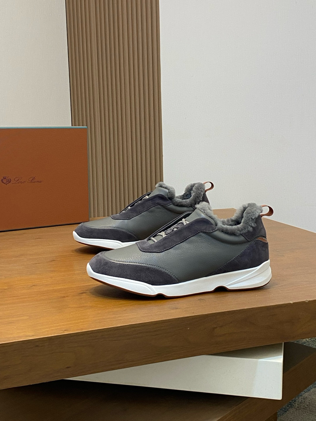 로로피아나 Loro Piana Week end Walk 스니커즈