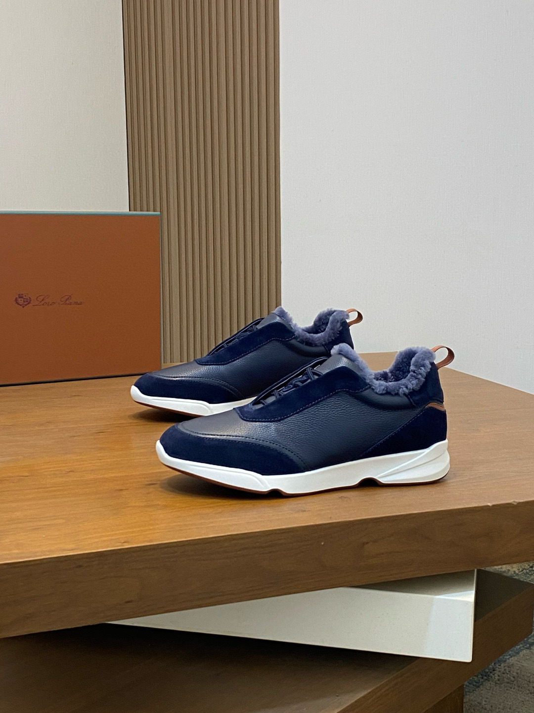 로로피아나 Loro Piana Week end Walk 스니커즈