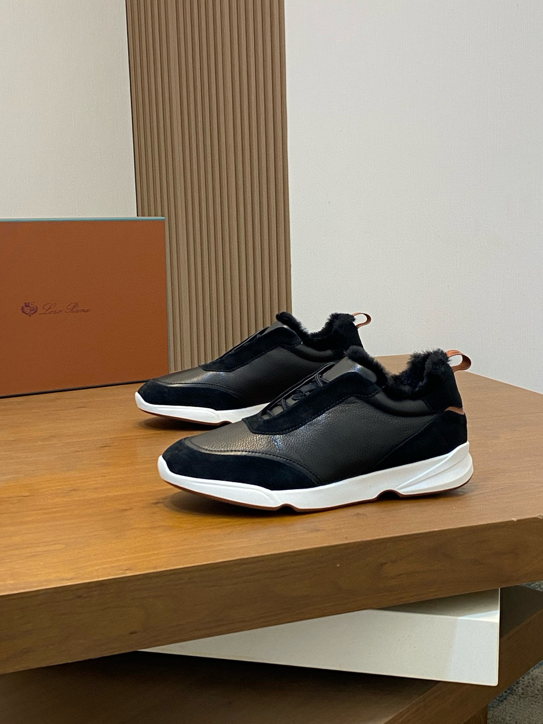 로로피아나 Loro Piana Week end Walk 스니커즈