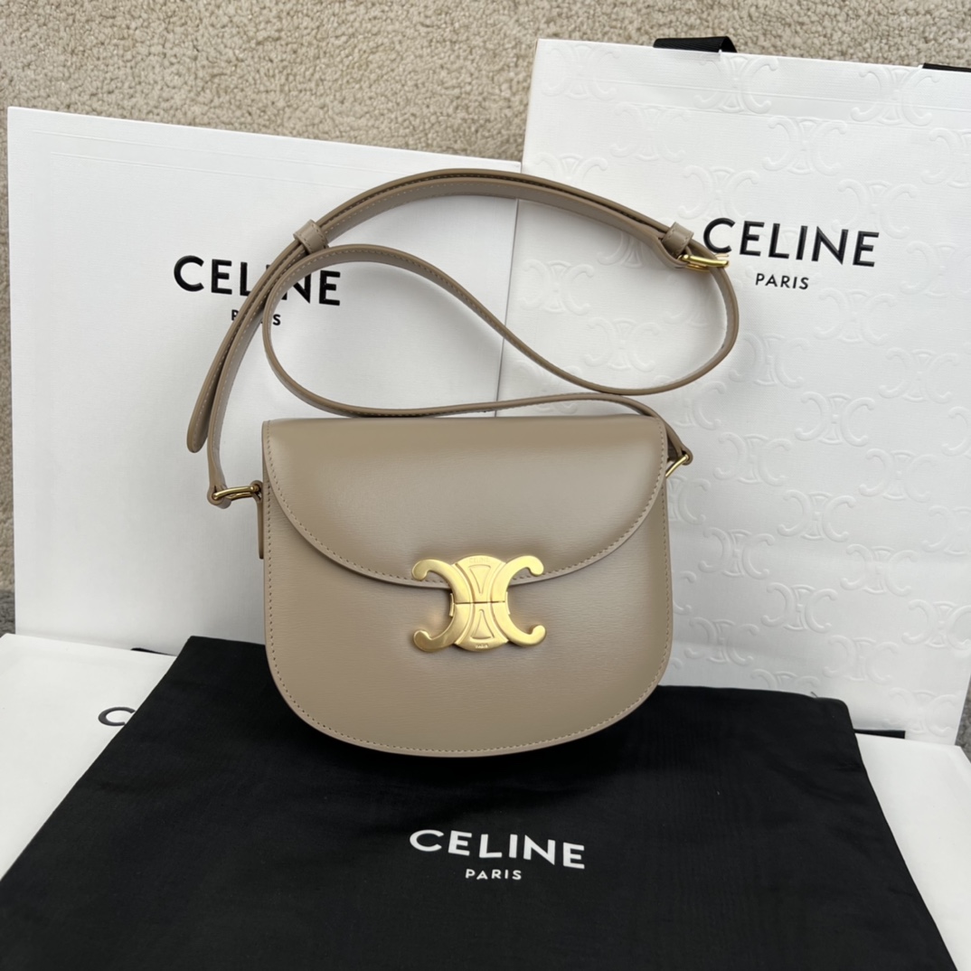 셀린느 Celine 110413 Besace Clea in Shiny Calfskin 18.5cm