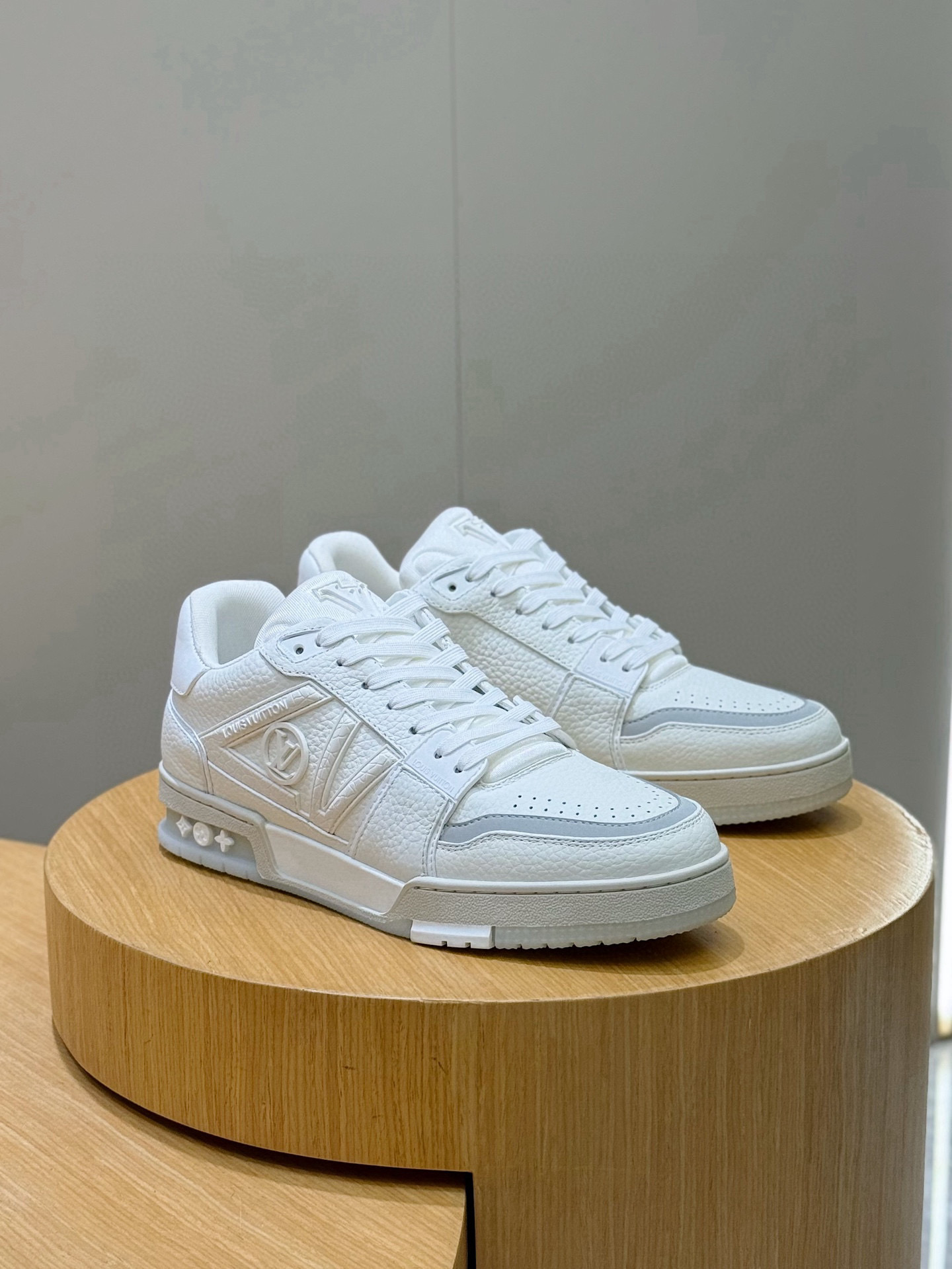 루이비통 Louis Vuitton Trainer 스니커즈
