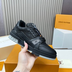 루이비통 Louis Vuitton 스니커즈