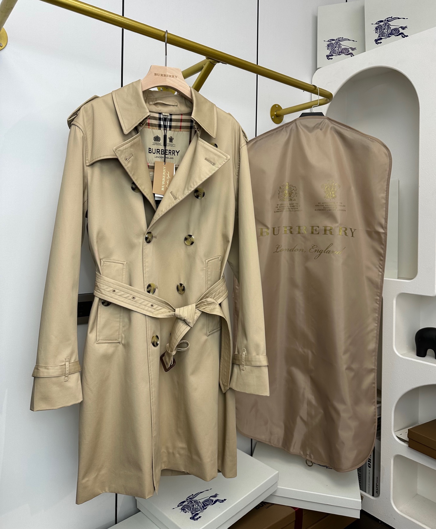 버버리 Burberry Heritage Trench  미드 렝스 켄징턴 헤리티지 트렌치코트 80793881