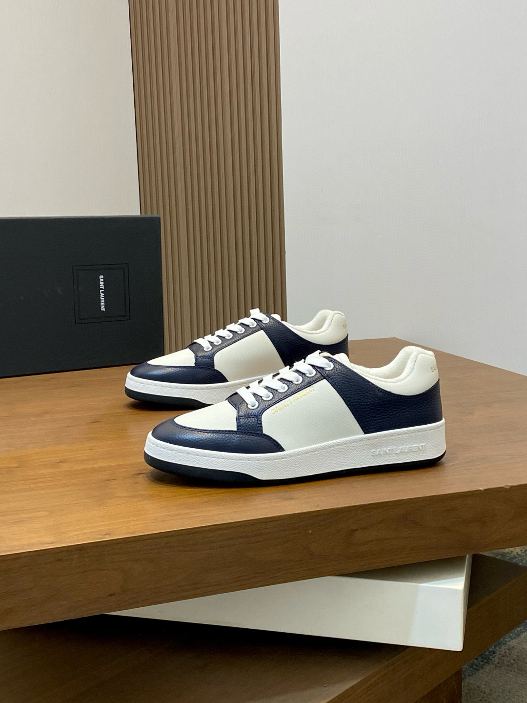 생로랑 Saint Laurent 스니커즈