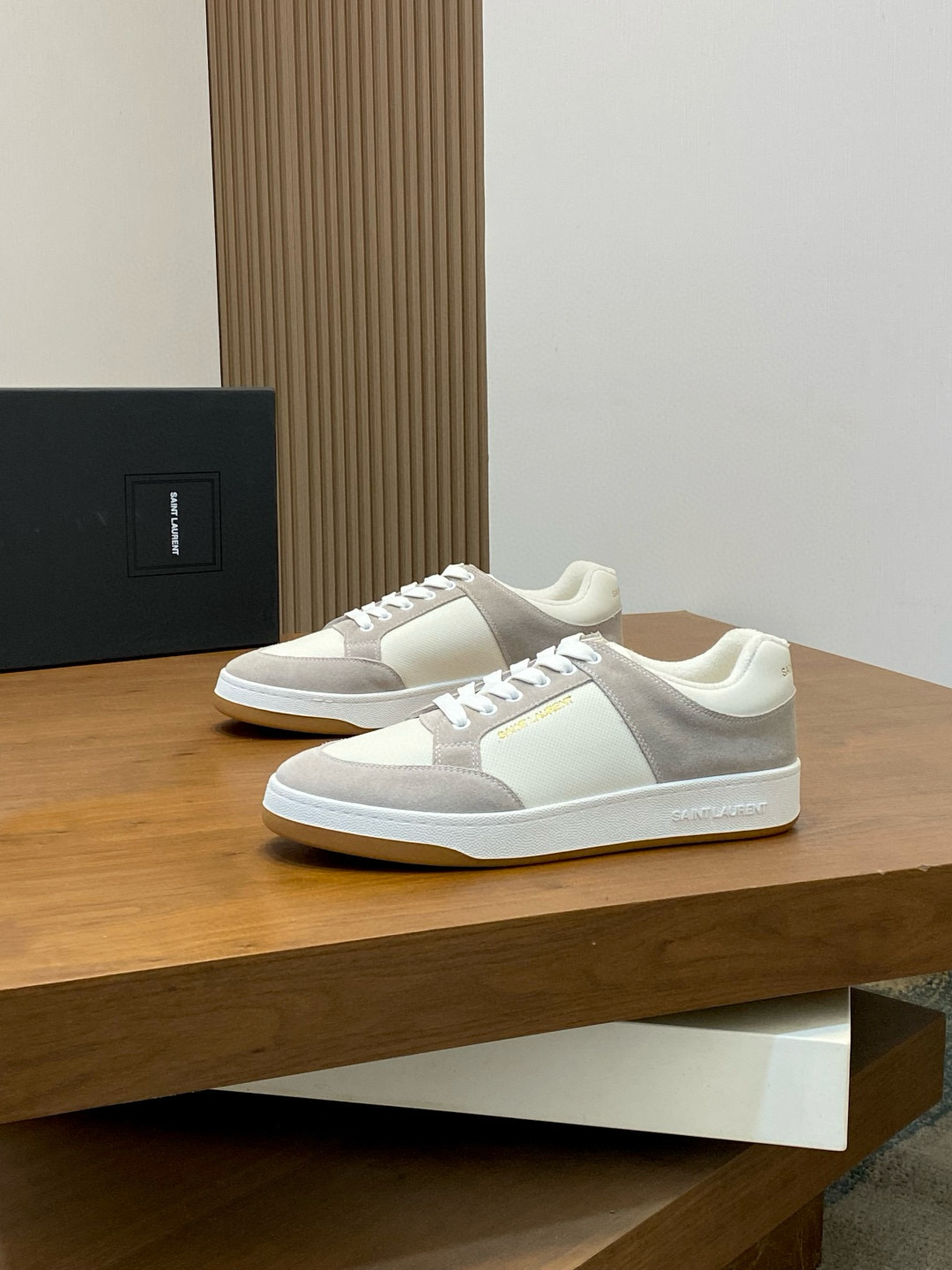 생로랑 Saint Laurent 스니커즈