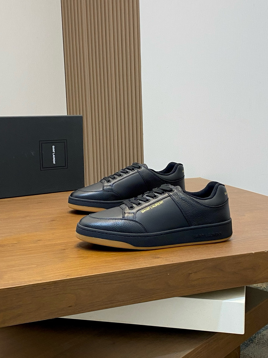 생로랑 Saint Laurent 스니커즈