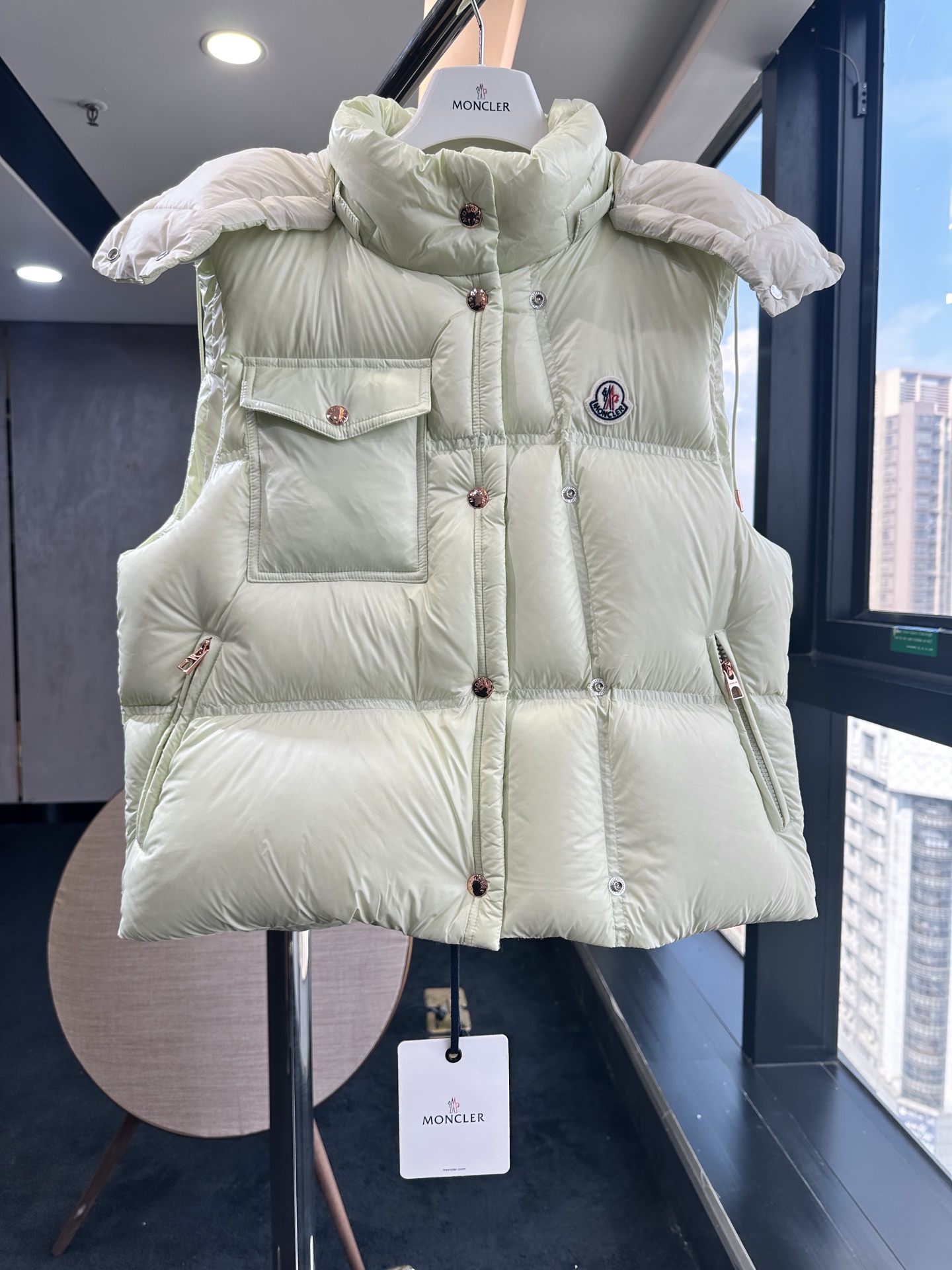 몽클레어 Moncler pario 다운 베스트 조끼 / 구스다운(거위)。