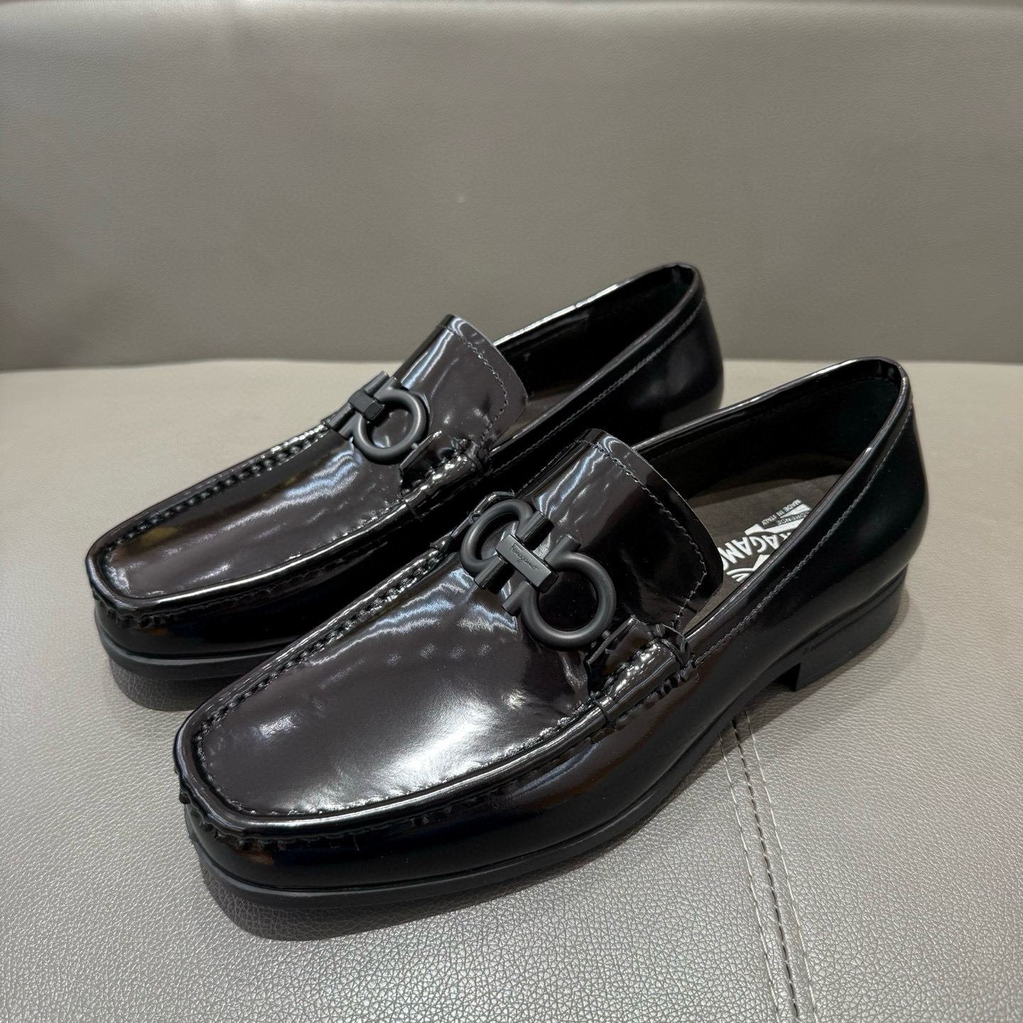 살바토레 페라가모 Salvatore Ferragamo 로퍼 슈즈