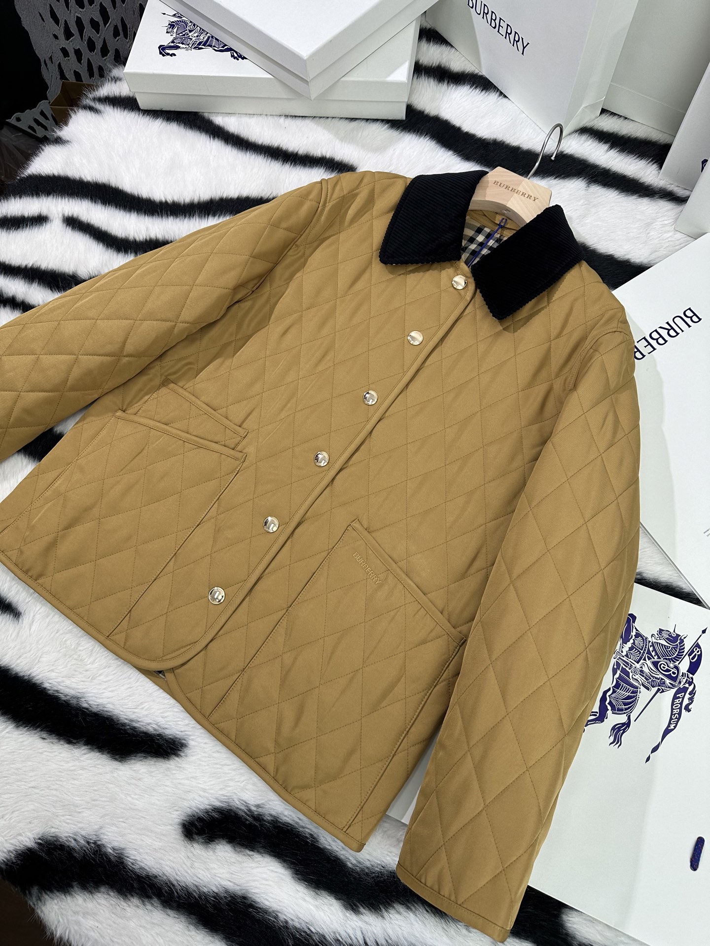 버버리 Burberry 패딩 재킷