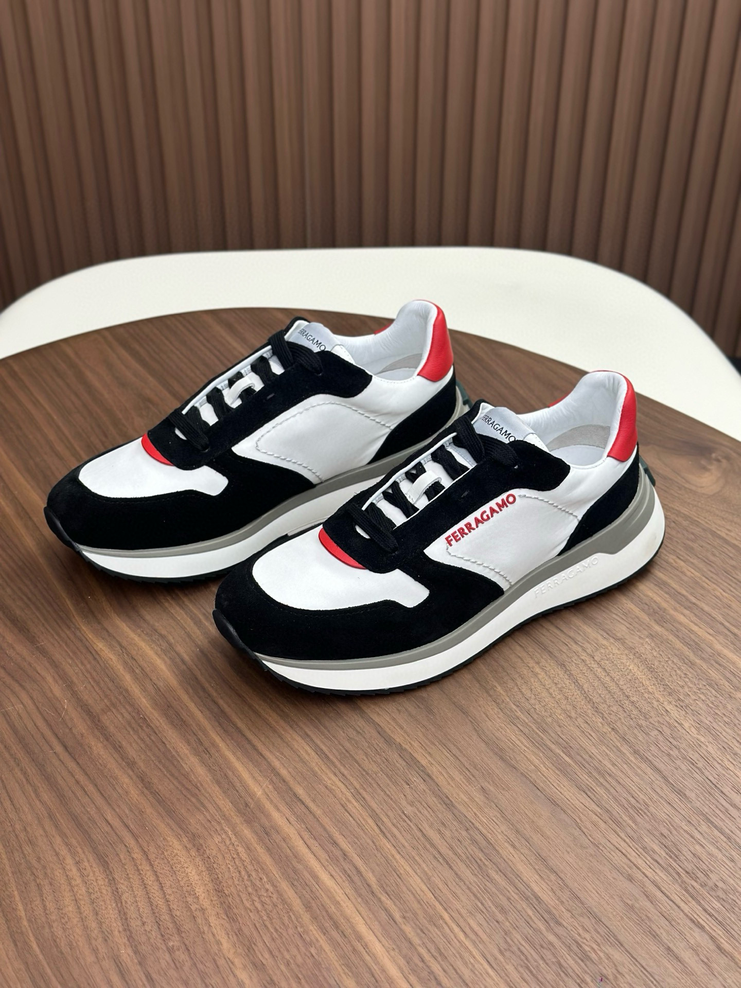 살바토레 페라가모 Salvatore Ferragamo 스니커즈