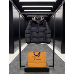 루이비통 Louis Vuitton 다운재킷