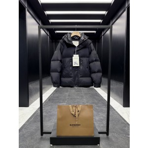 버버리 Burberry 다운재킷.