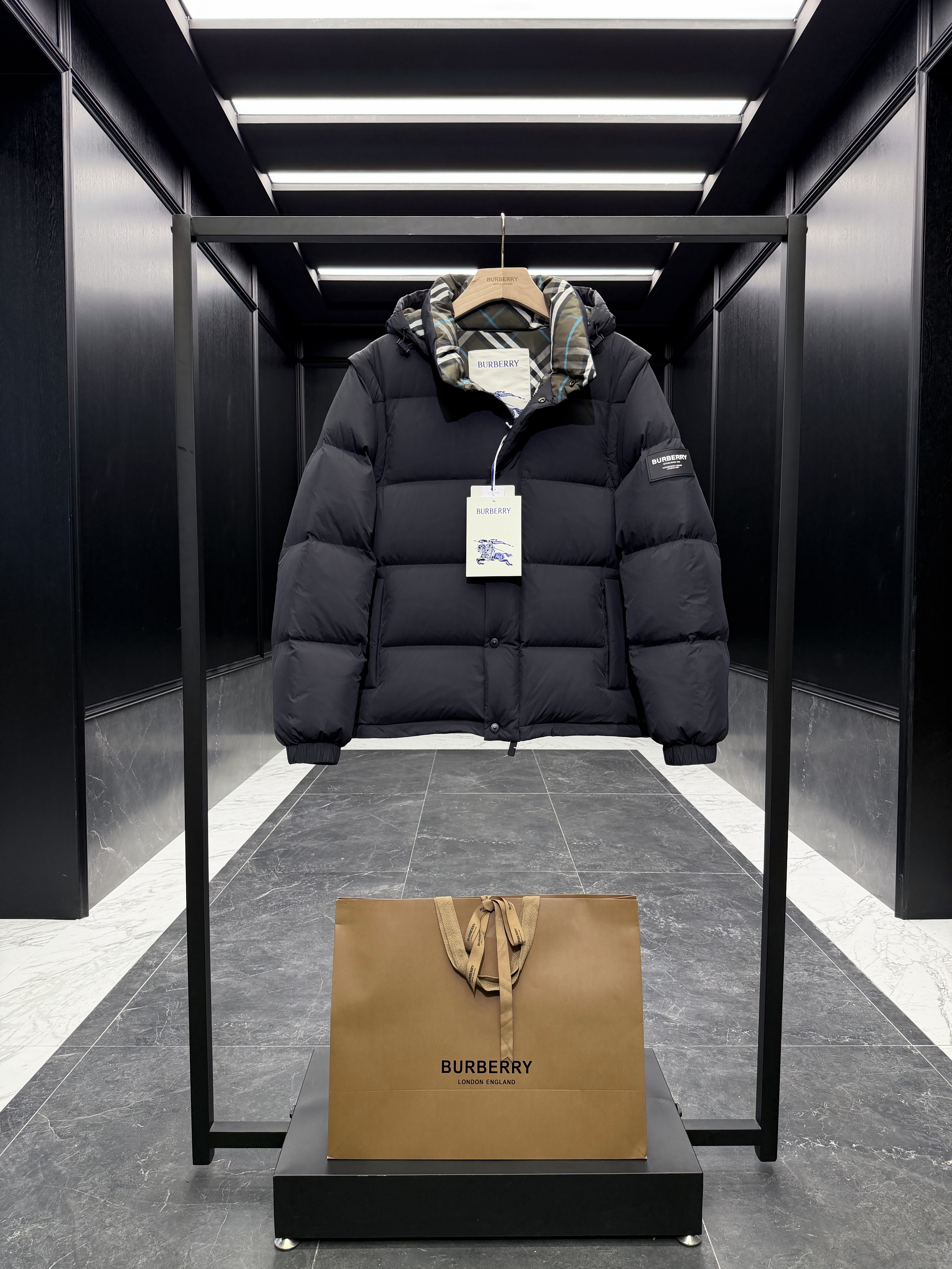 버버리 Burberry 다운재킷 288。