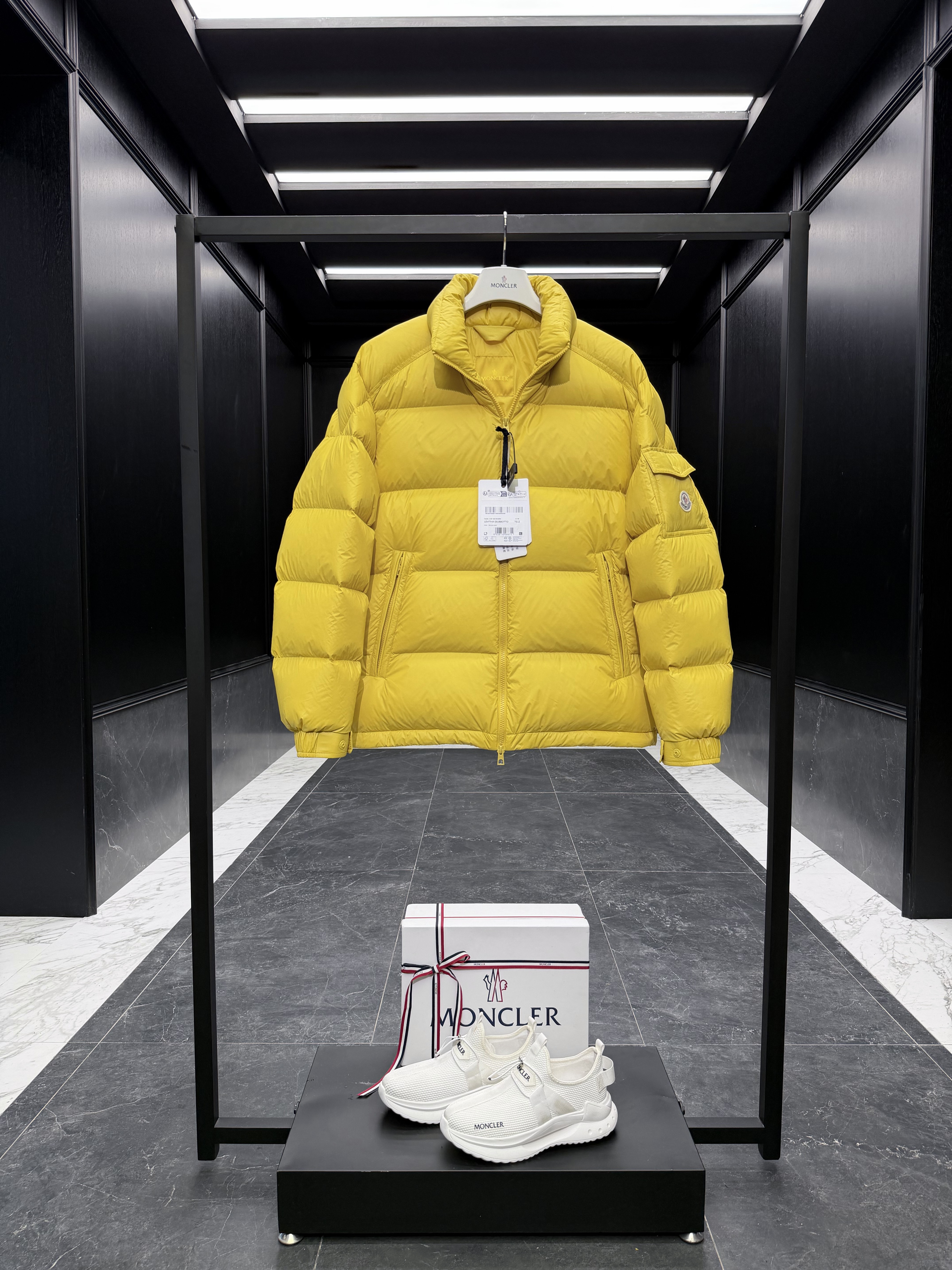 몽클레어 Moncler Levitha 다운재킷。
