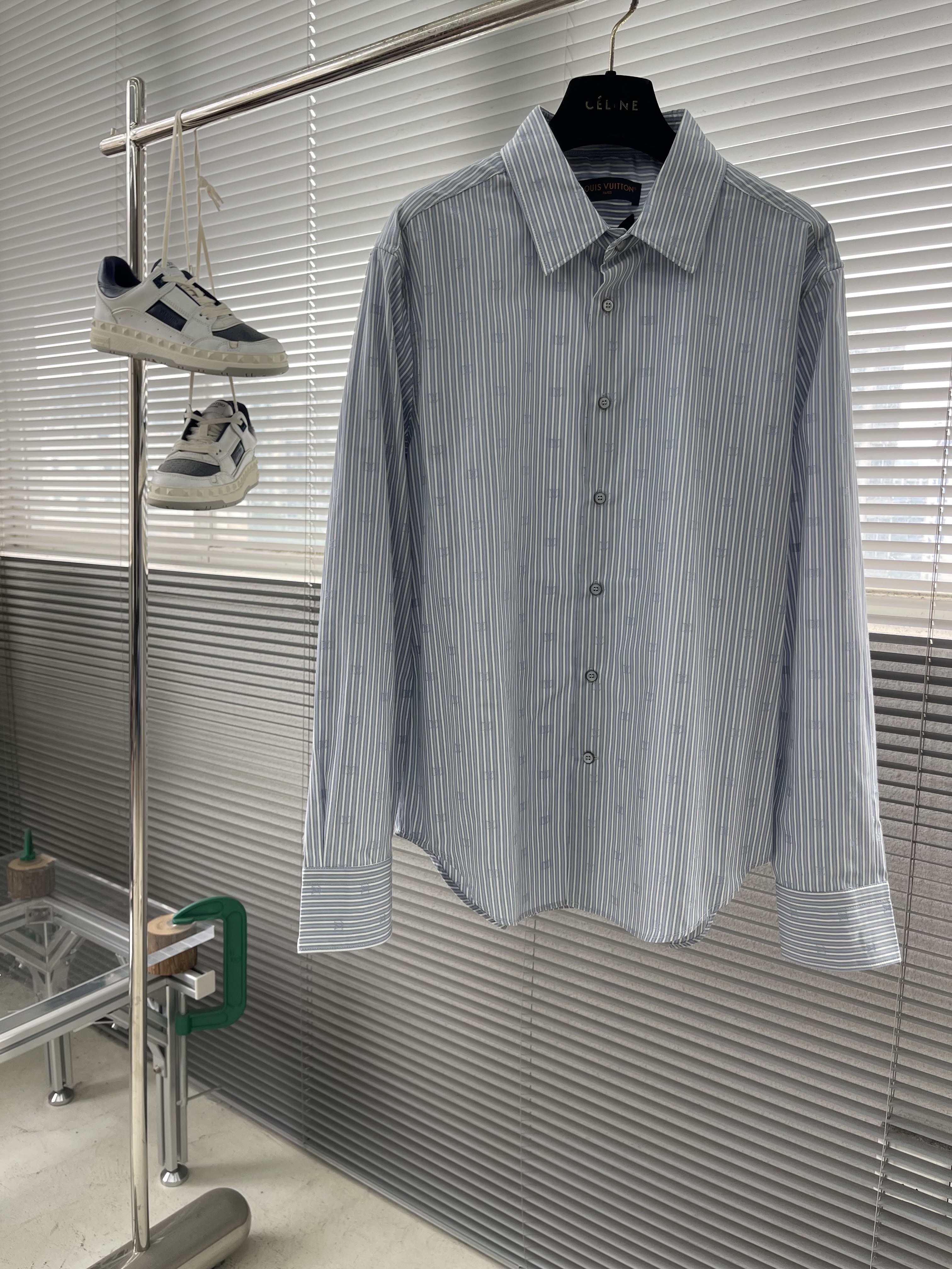 루이비통 Louis Vuitton 긴팔 셔츠 1AIHRP