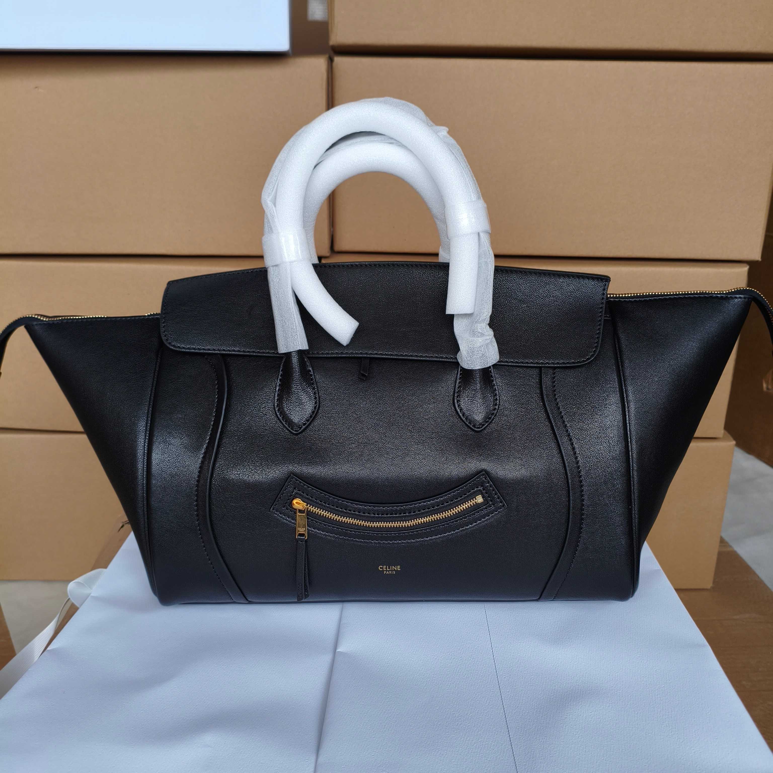 셀린느 Celine 123693 Medium Smiling New Luggage in Supple Shiny Lambskin Black 36cm
