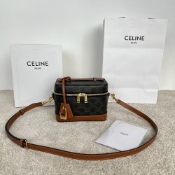 셀린느 Celine 119462  Vanity in Triomphe Canvas and Calfskin Tan 18cm