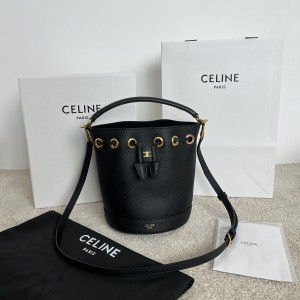 셀린느 Celine 121673 Teen Clara Bag in Supple Grained Calfskin Black