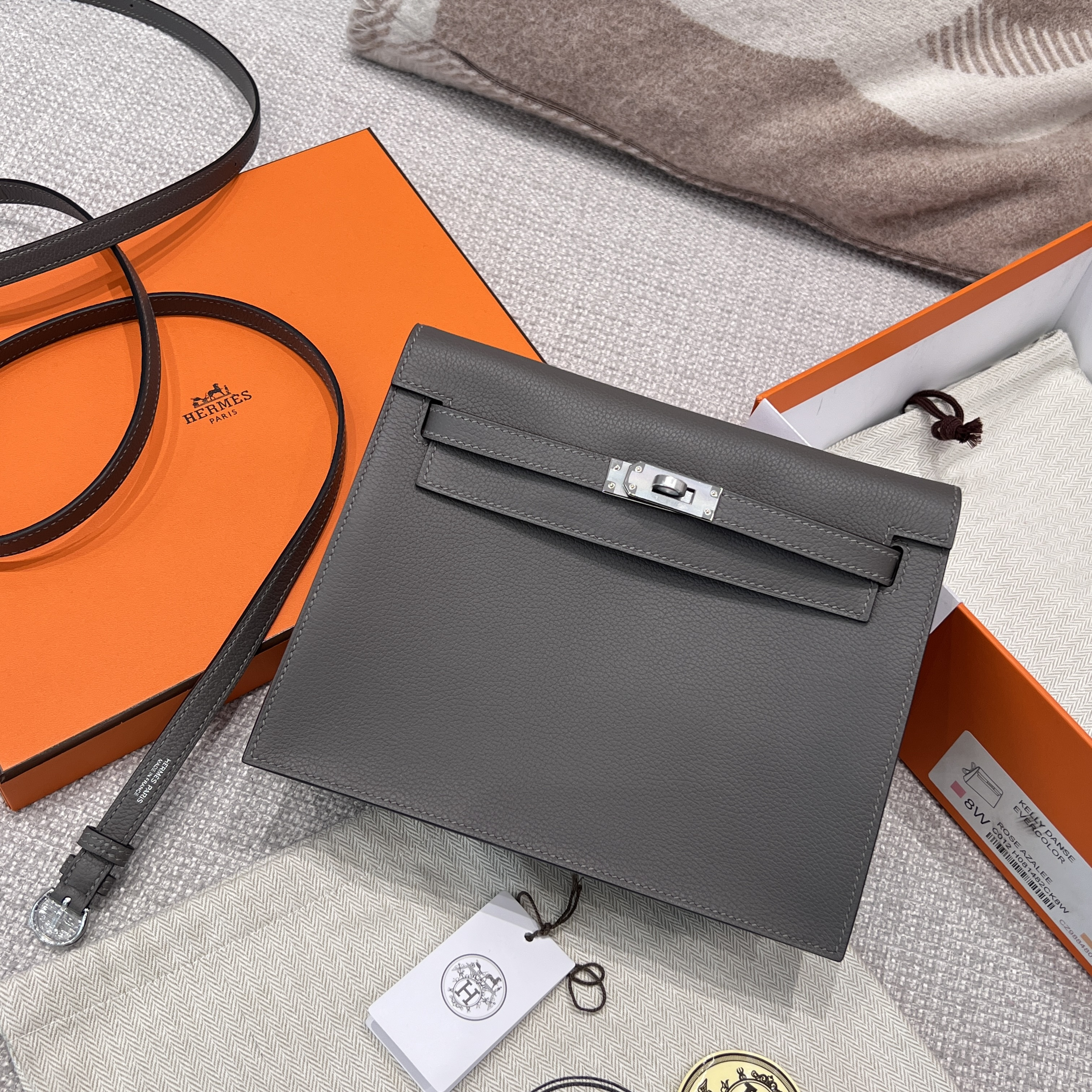 에르메스 Hermes Kelly danse Evercolor 8F Etain/silver