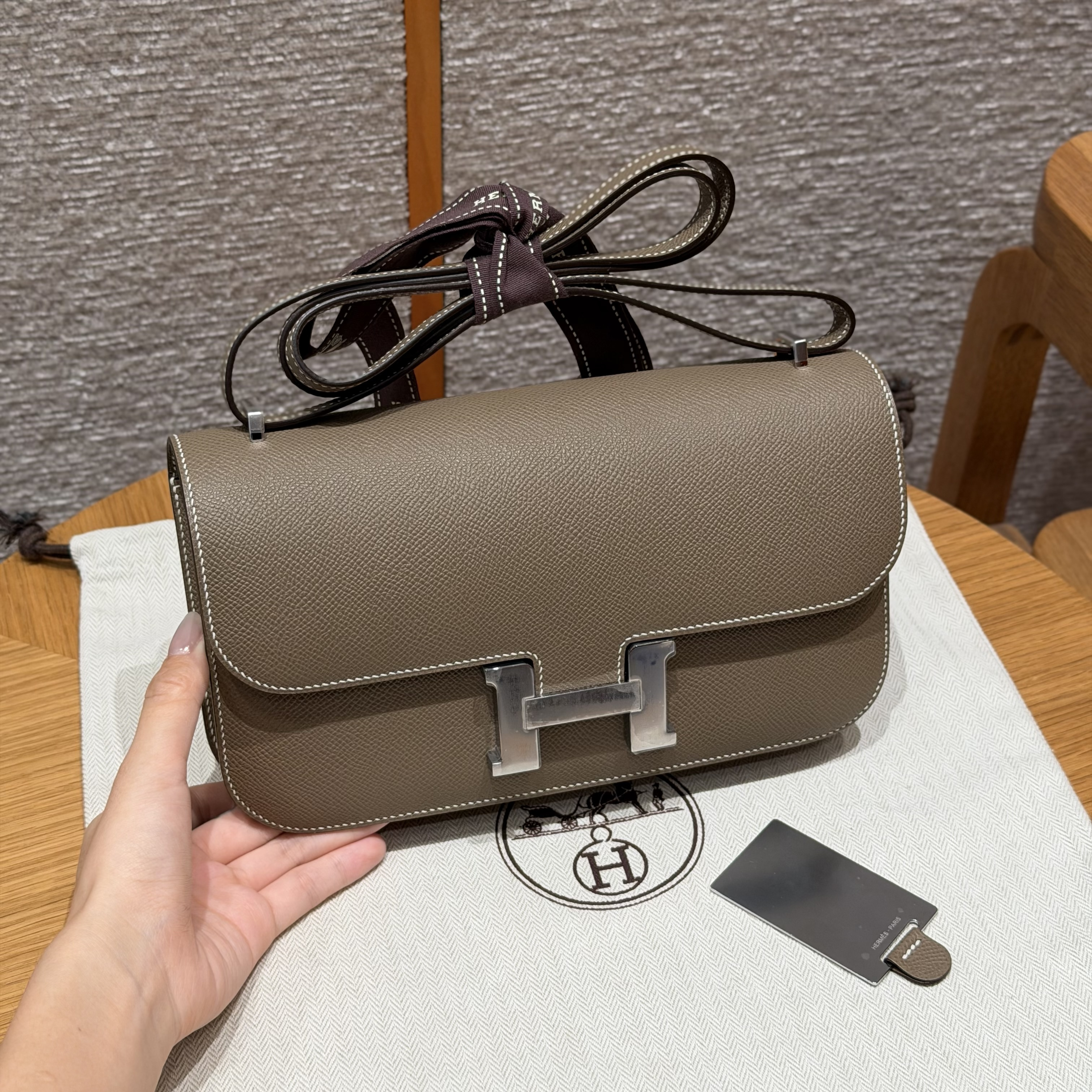 에르메스 Hermes Constance Elan 24cm Epsom 18 Etoupe/silver