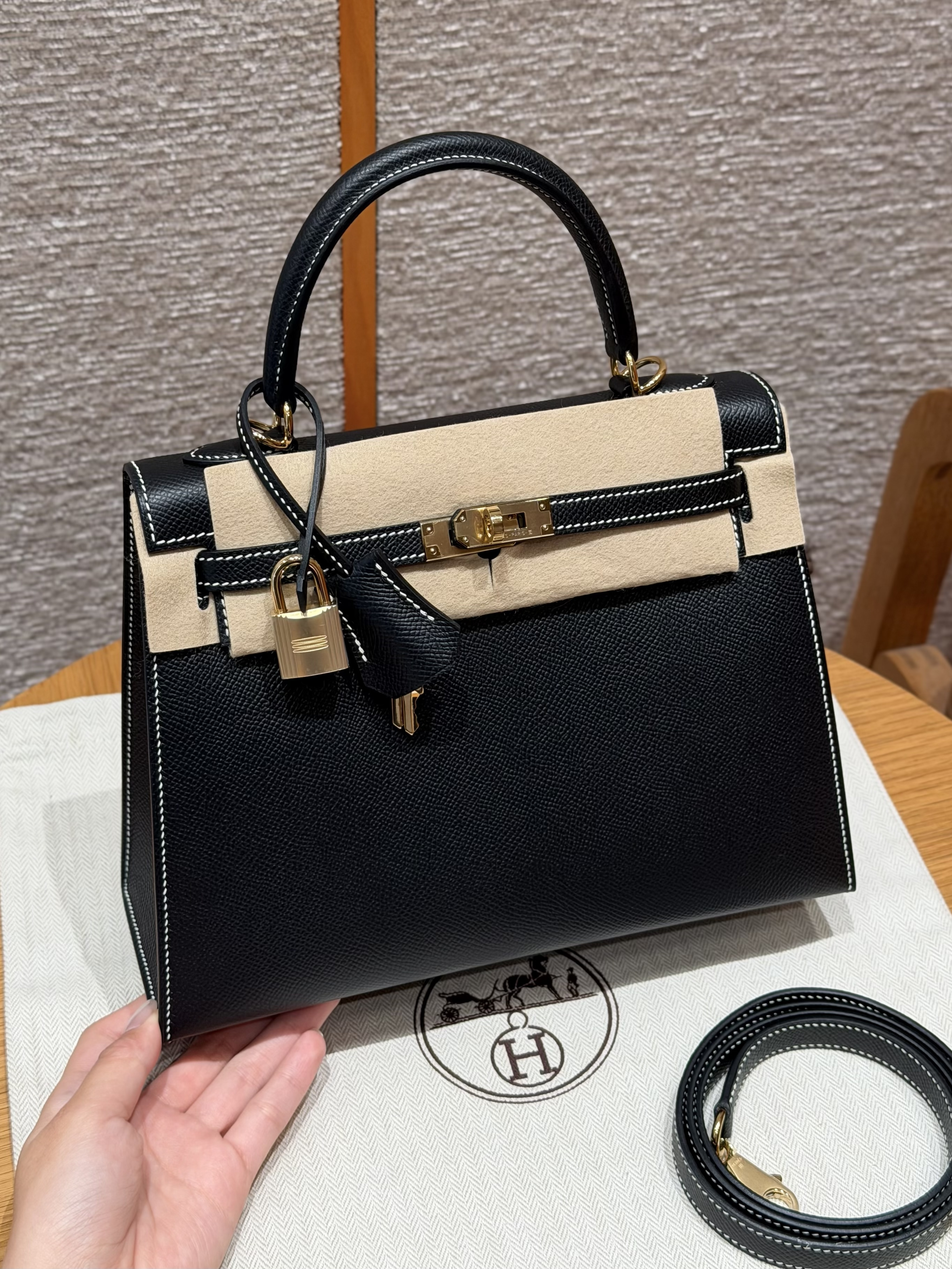 에르메스 Hermes Kelly 25cm Epsom 89 Noir/gold
