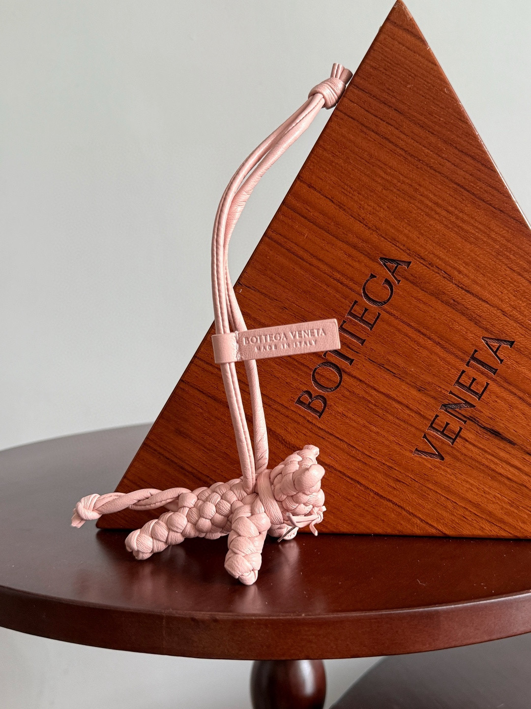 보테가베네타 Bottega Veneta 835969 캣 참