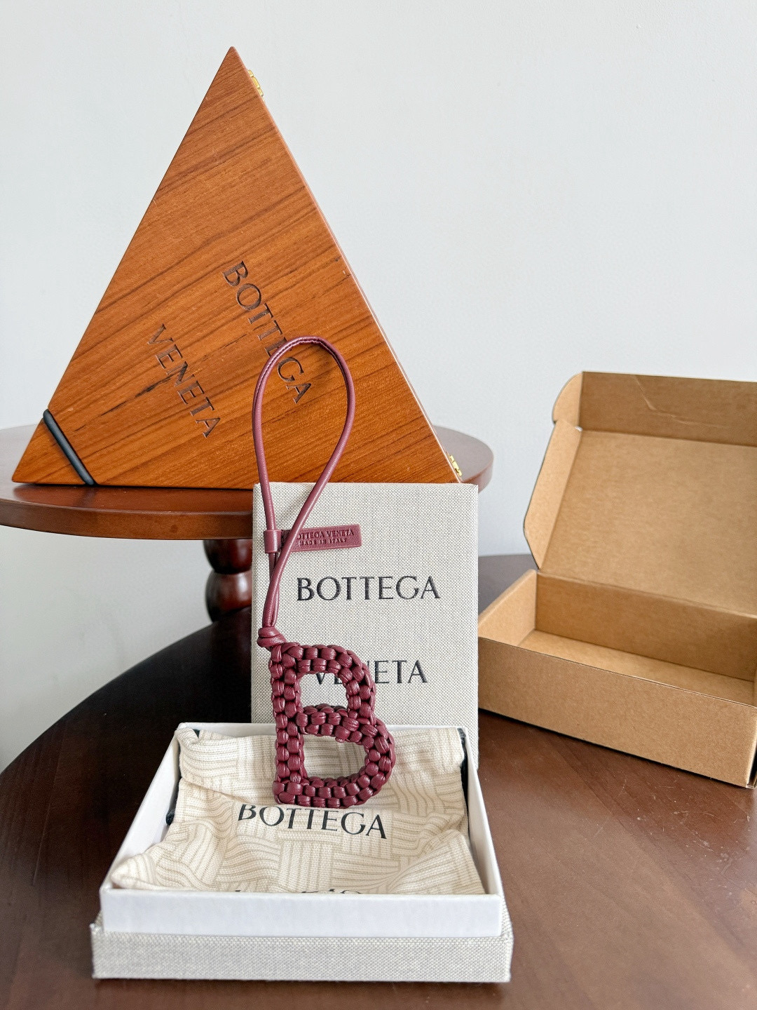 보테가베네타 Bottega Veneta 레터 B 참