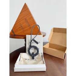 보테가베네타 Bottega Veneta 레터 Q 참