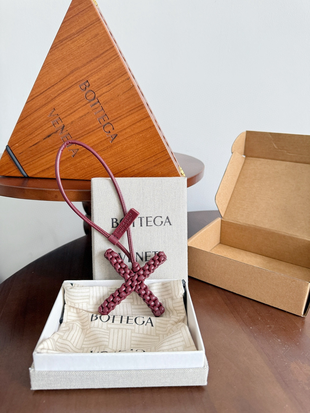 보테가베네타 Bottega Veneta 레터 X 참