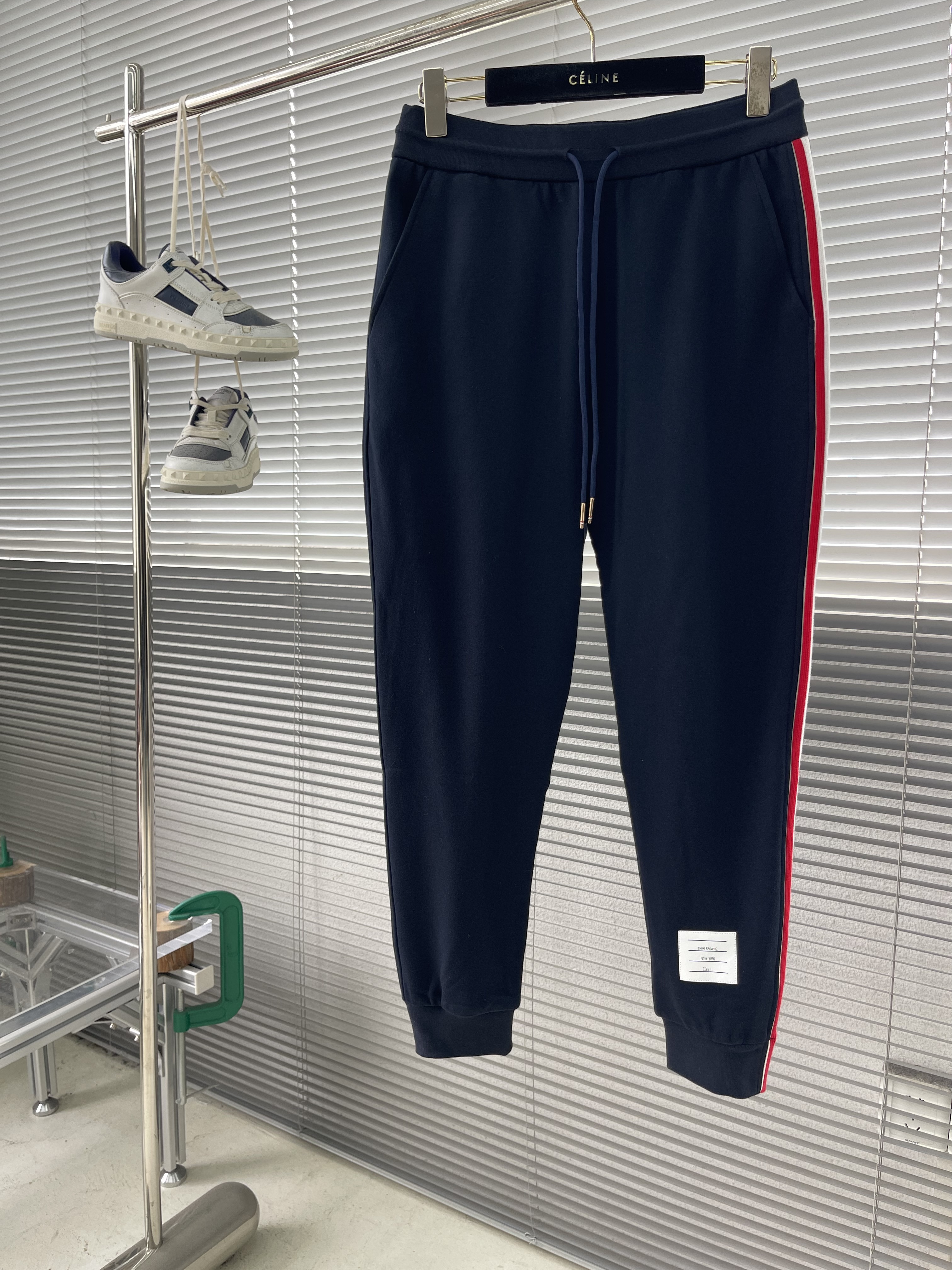 톰브라운 Thom Browne 바지