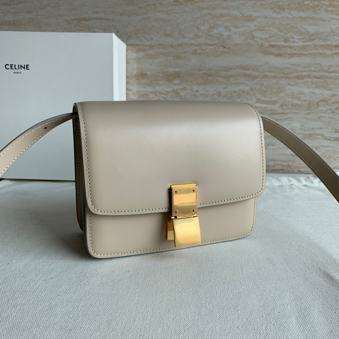 셀린느 Celine  Small Classic Bag in Box Calfskin 16.5cm